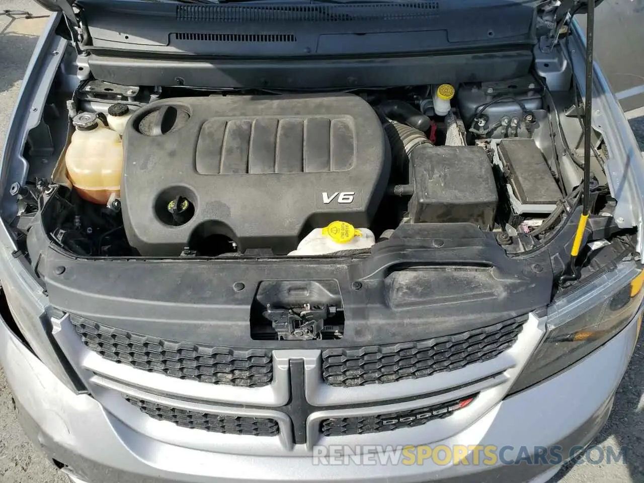 12 Photograph of a damaged car 3C4PDDEG2KT738856 DODGE JOURNEY 2019