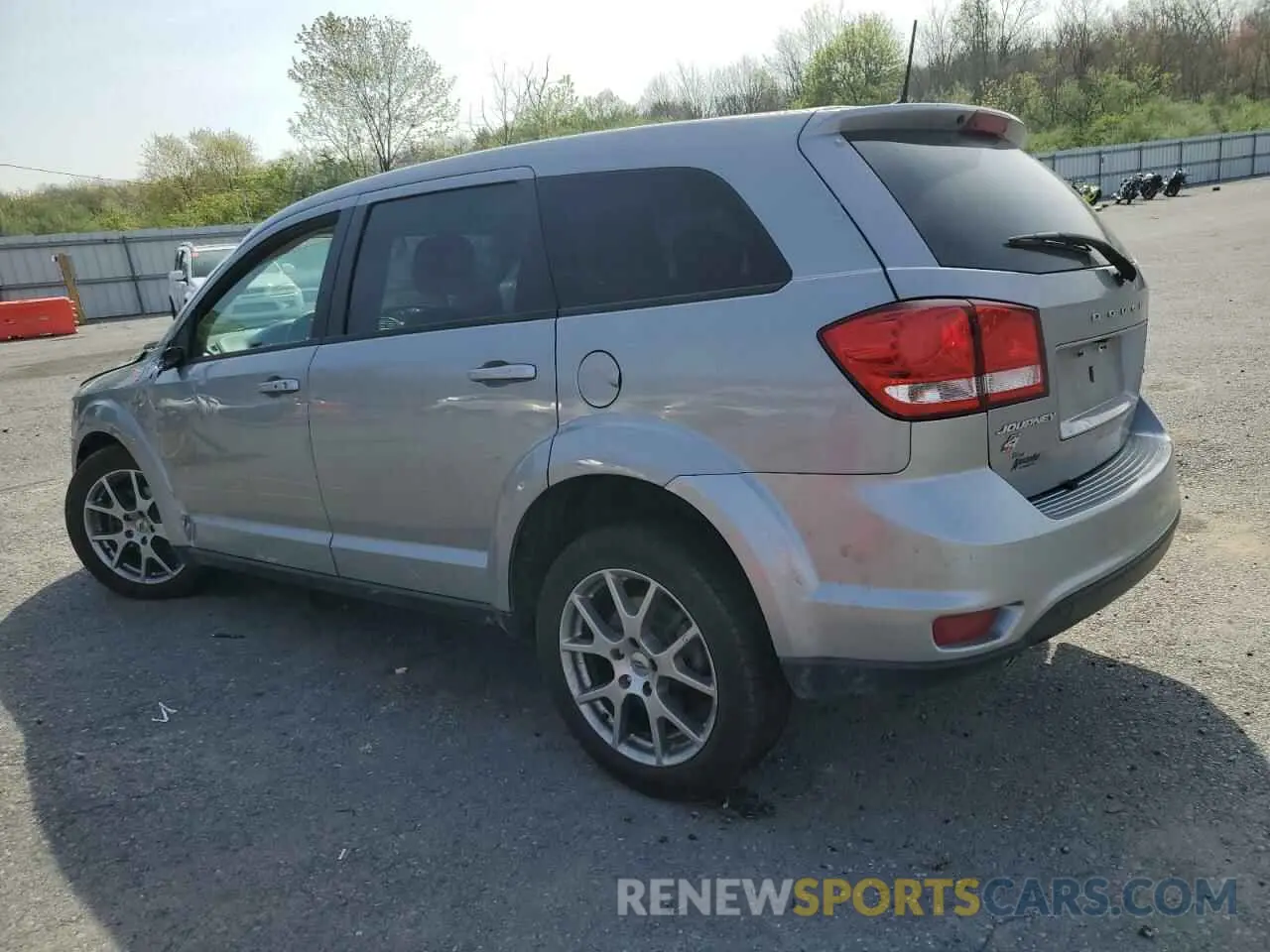 2 Photograph of a damaged car 3C4PDDEG2KT738856 DODGE JOURNEY 2019