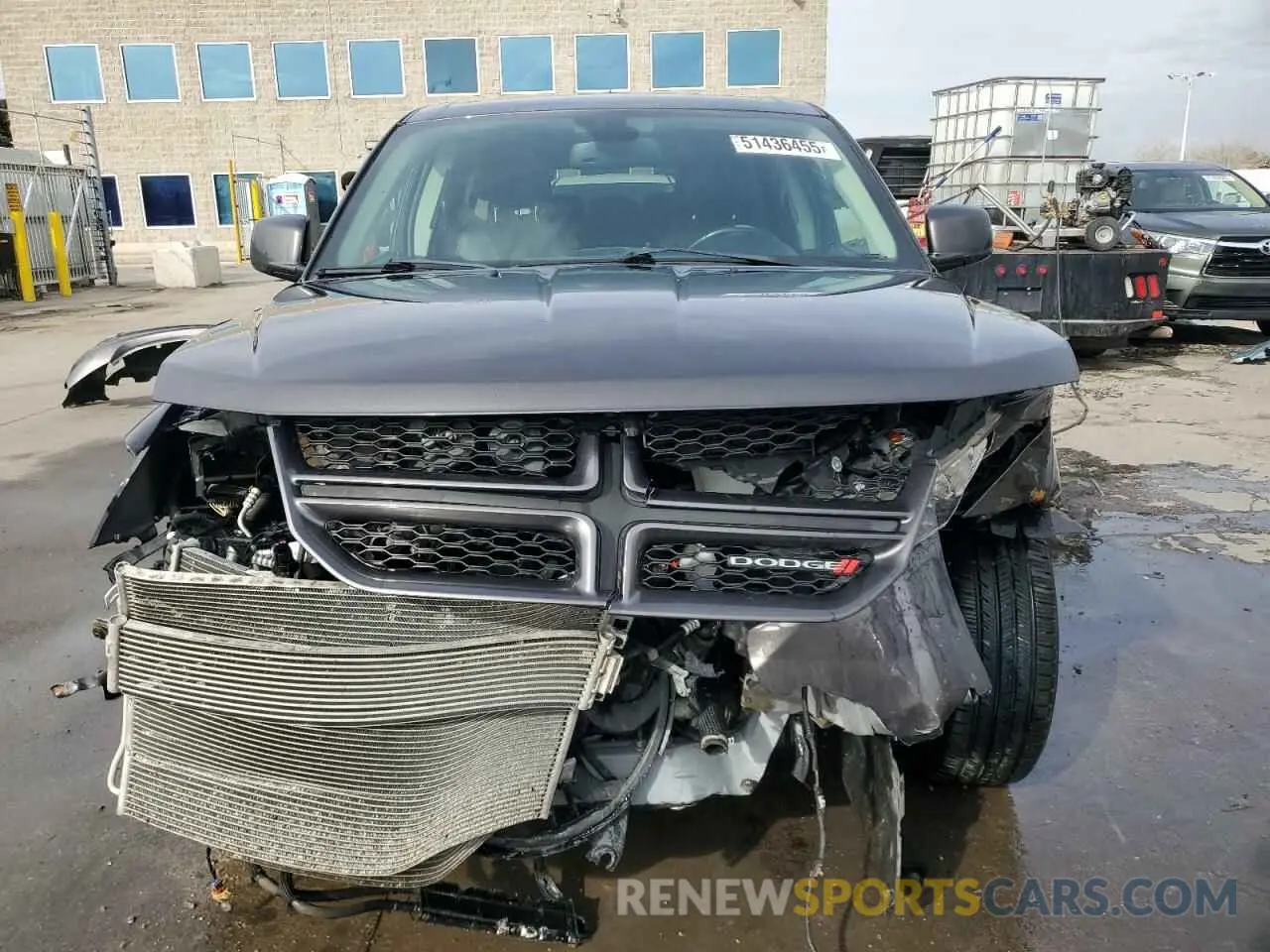 5 Photograph of a damaged car 3C4PDDEG2KT834051 DODGE JOURNEY 2019