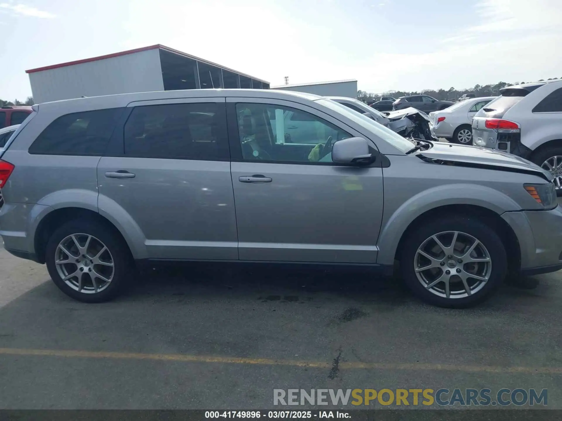 13 Photograph of a damaged car 3C4PDDEG3KT738784 DODGE JOURNEY 2019