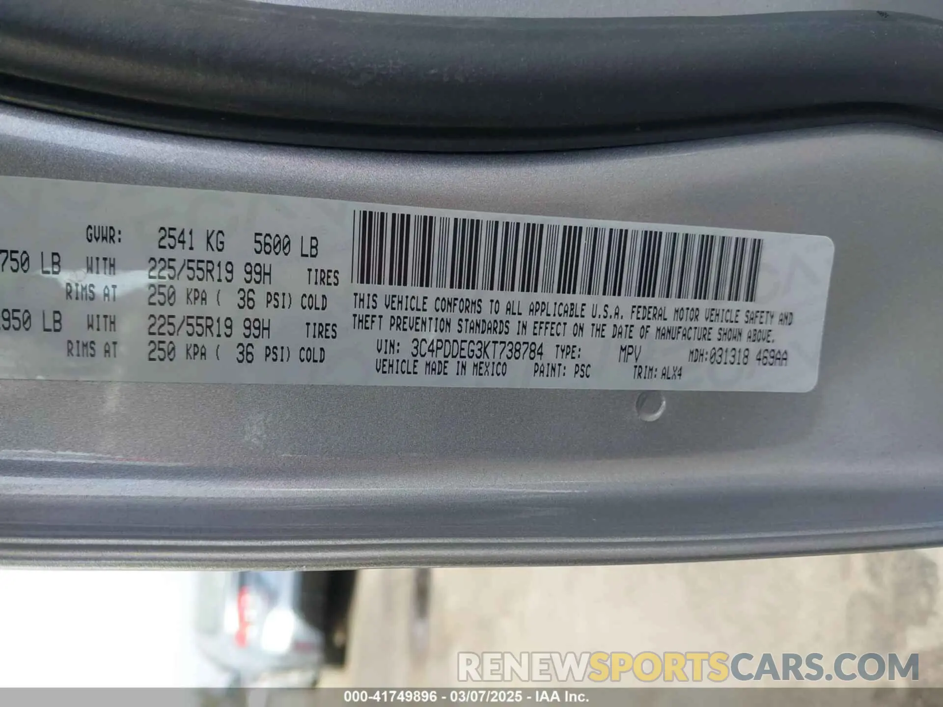 9 Photograph of a damaged car 3C4PDDEG3KT738784 DODGE JOURNEY 2019