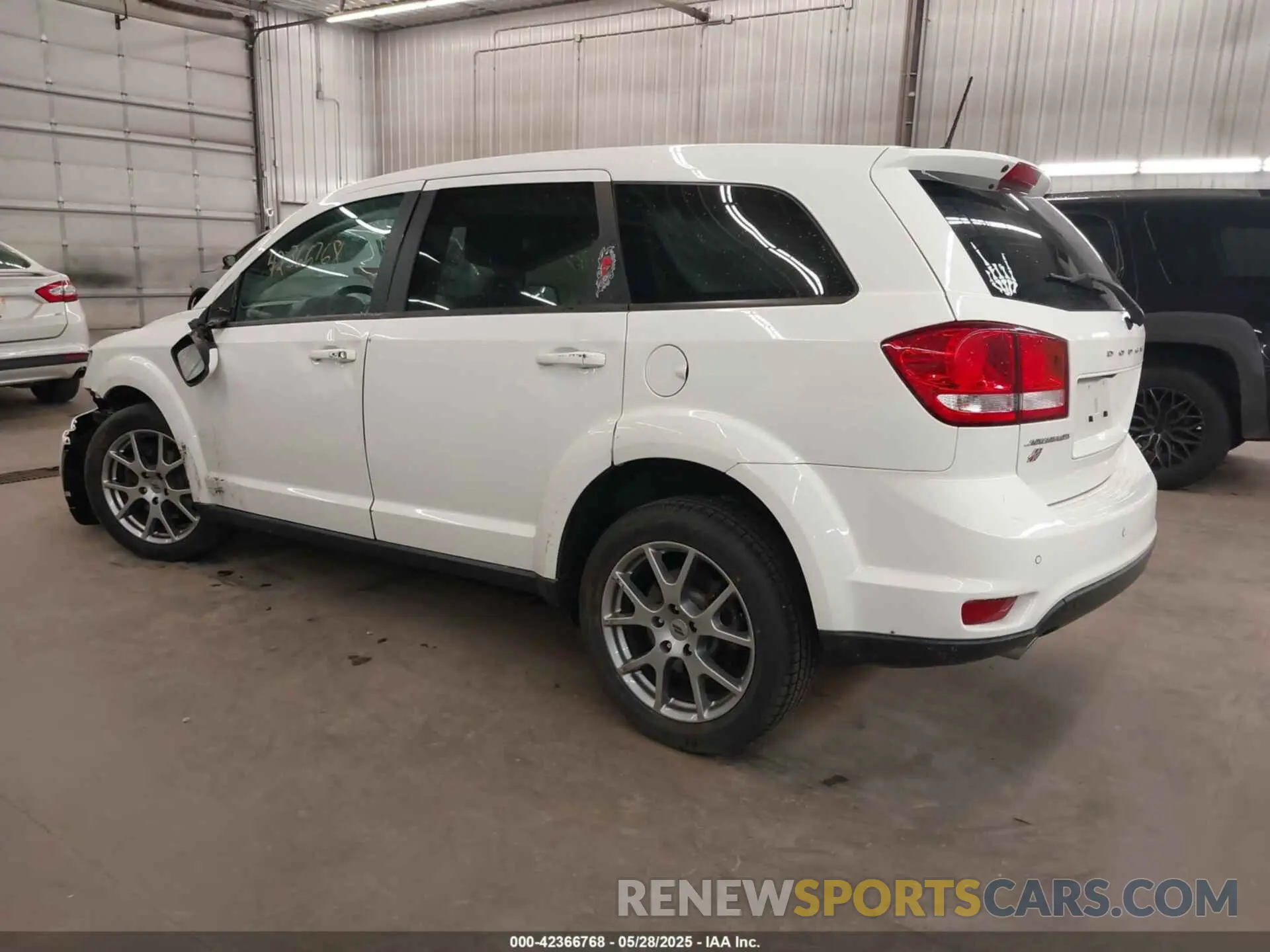 3 Photograph of a damaged car 3C4PDDEG4KT688056 DODGE JOURNEY 2019