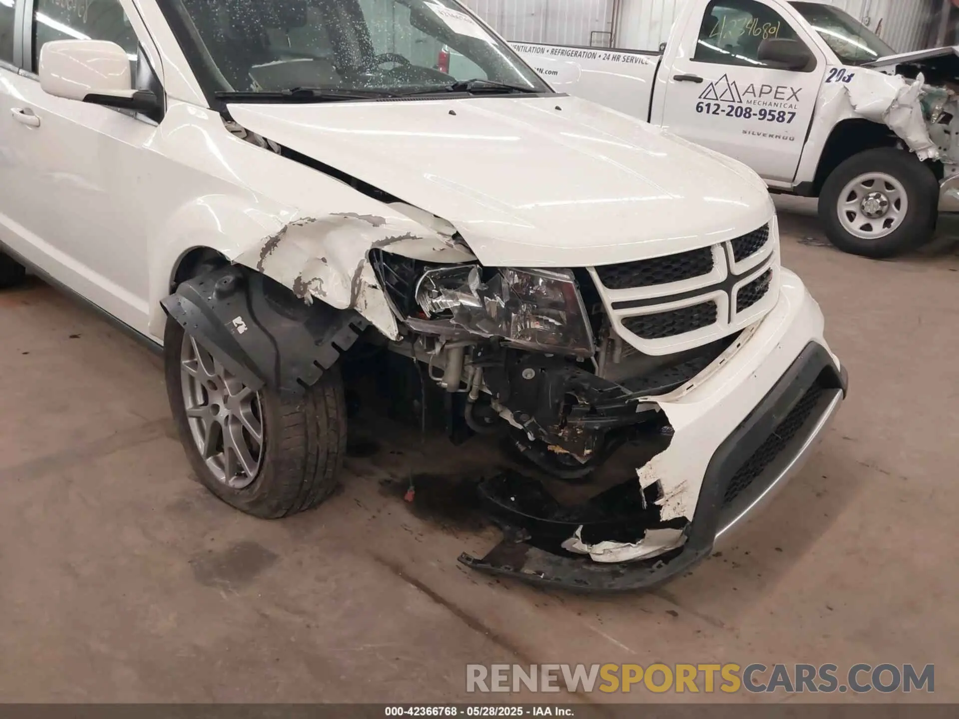 6 Photograph of a damaged car 3C4PDDEG4KT688056 DODGE JOURNEY 2019