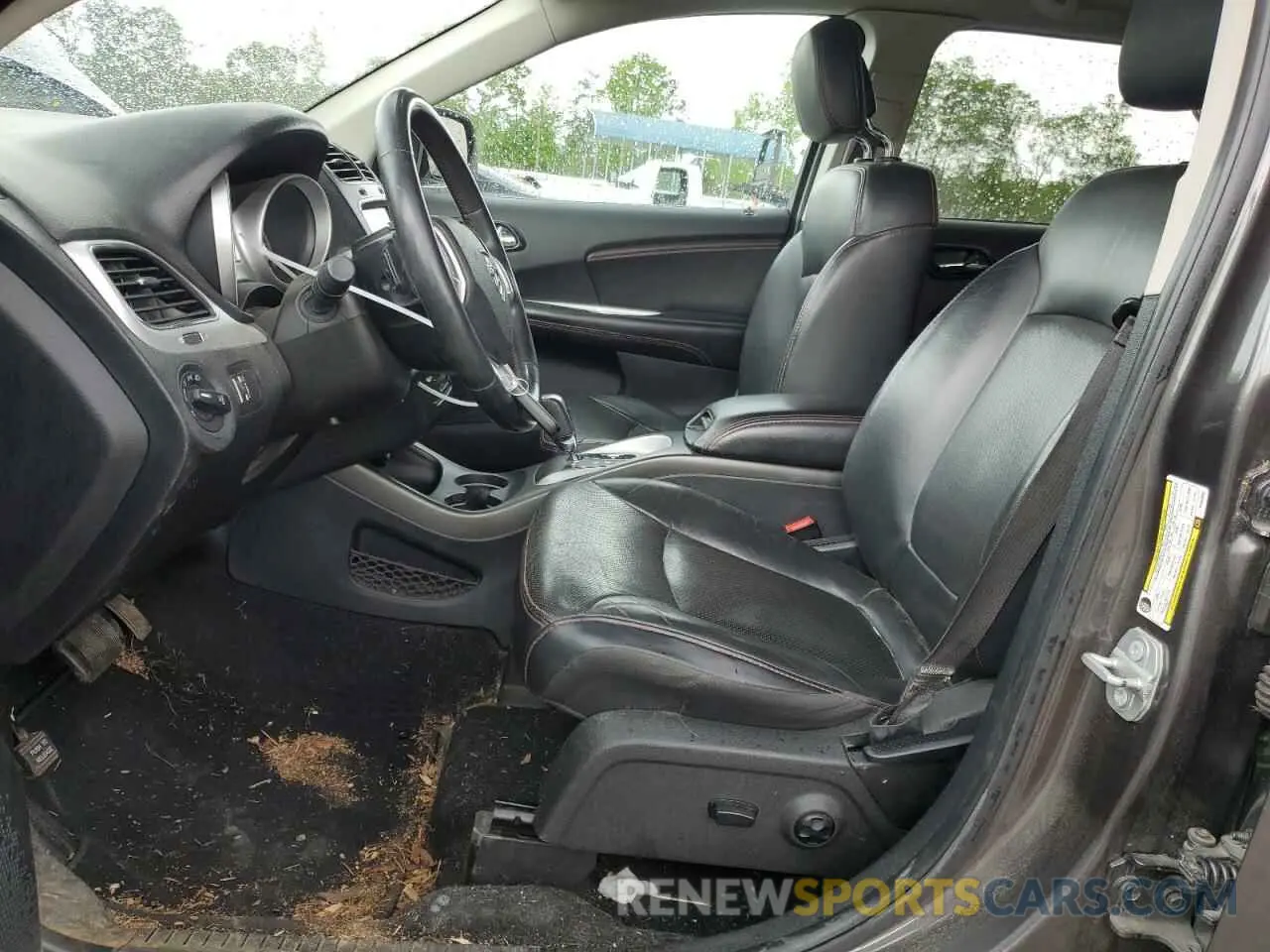 7 Photograph of a damaged car 3C4PDDEG4KT833984 DODGE JOURNEY 2019