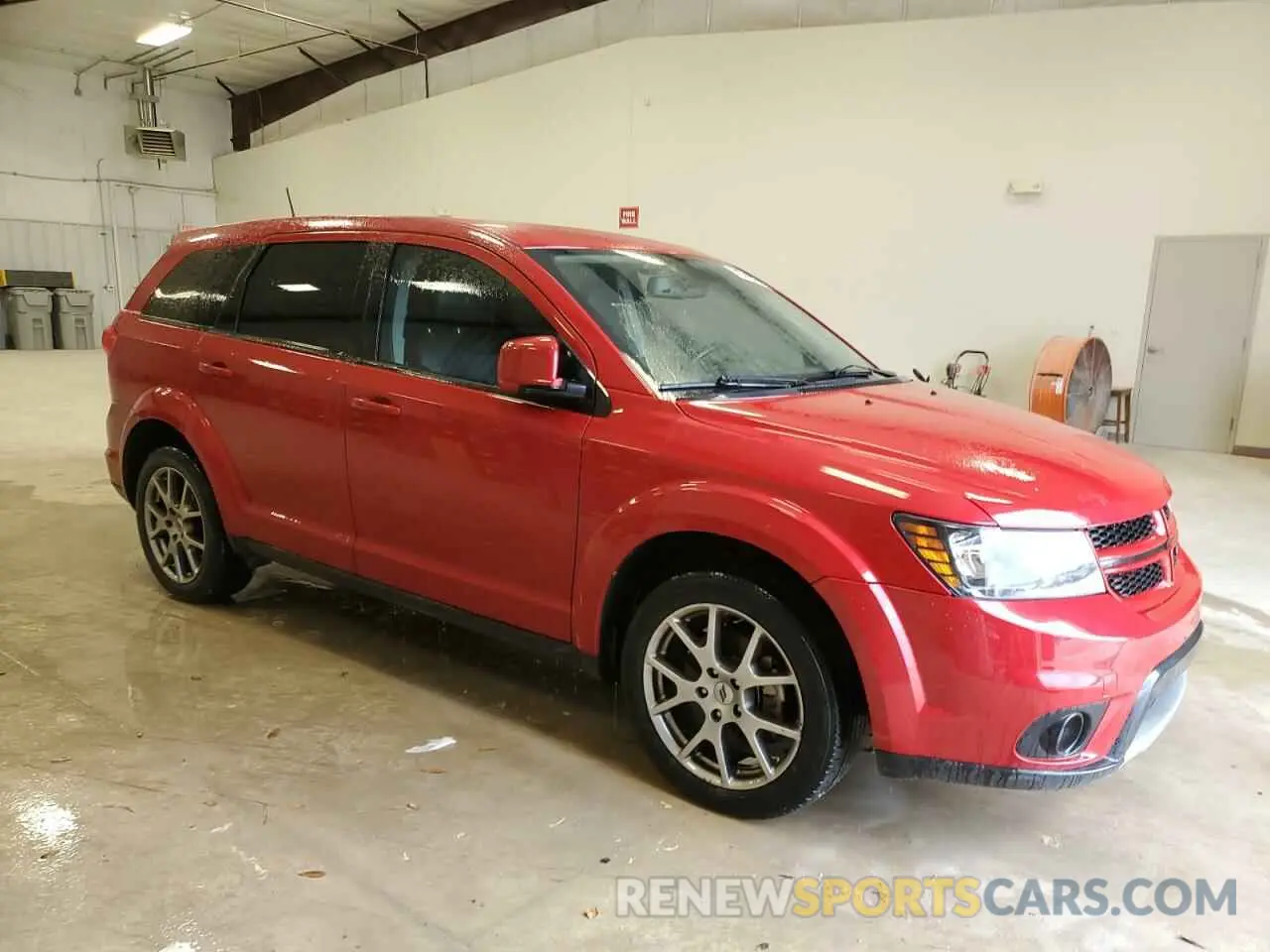 4 Photograph of a damaged car 3C4PDDEG5KT701915 DODGE JOURNEY 2019