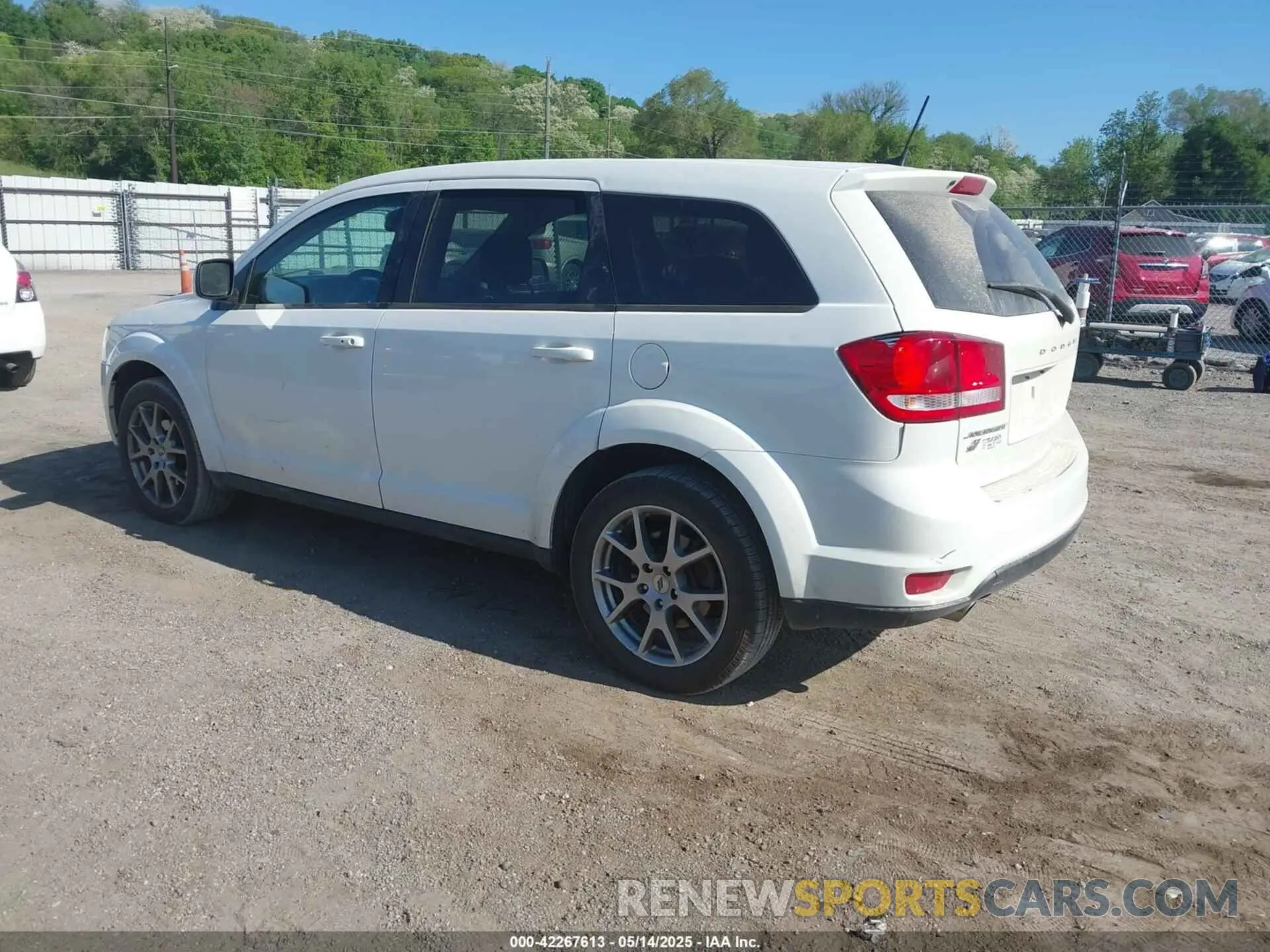 3 Фотография поврежденного автомобиля 3C4PDDEG5KT721033 DODGE JOURNEY 2019