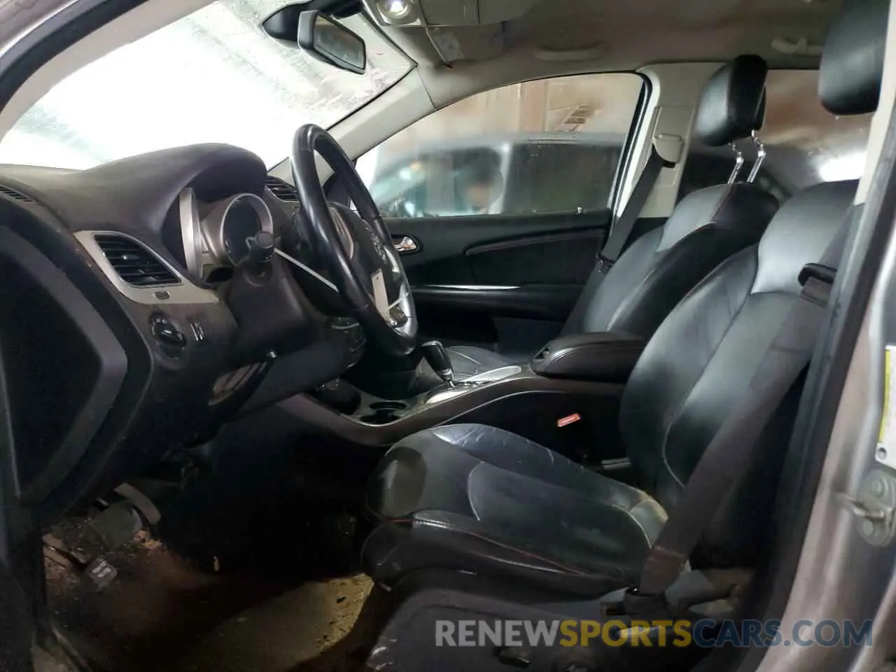 7 Photograph of a damaged car 3C4PDDEG6KT769964 DODGE JOURNEY 2019