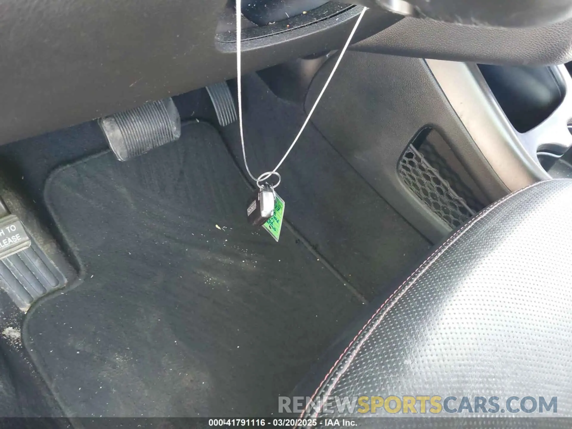 11 Photograph of a damaged car 3C4PDDEG7KT720157 DODGE JOURNEY 2019
