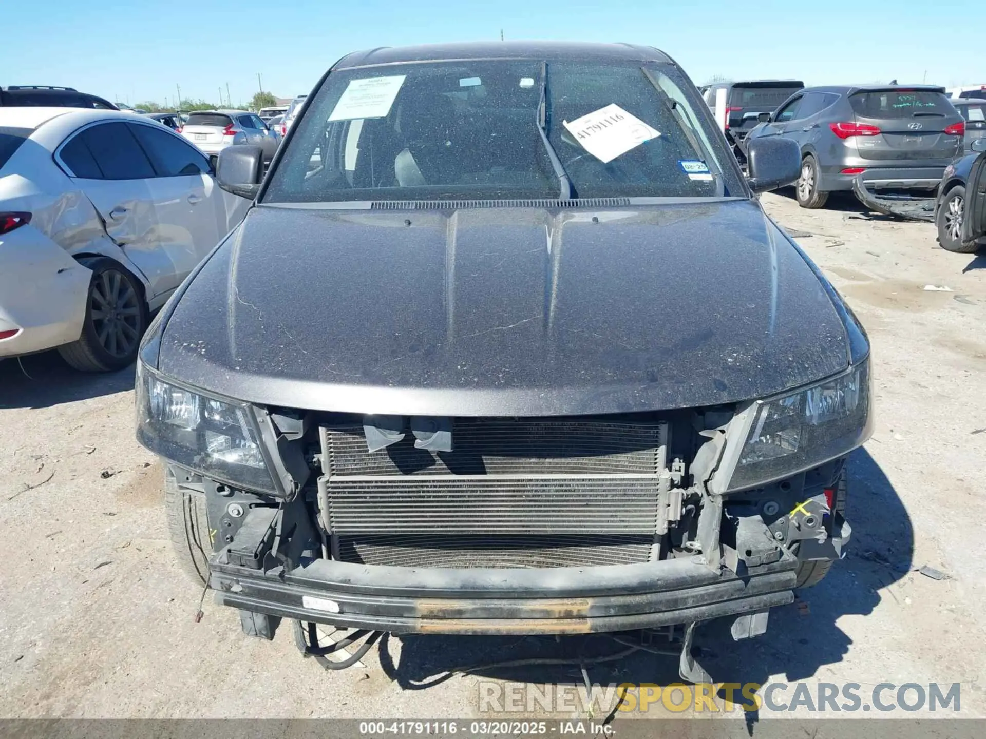 12 Photograph of a damaged car 3C4PDDEG7KT720157 DODGE JOURNEY 2019