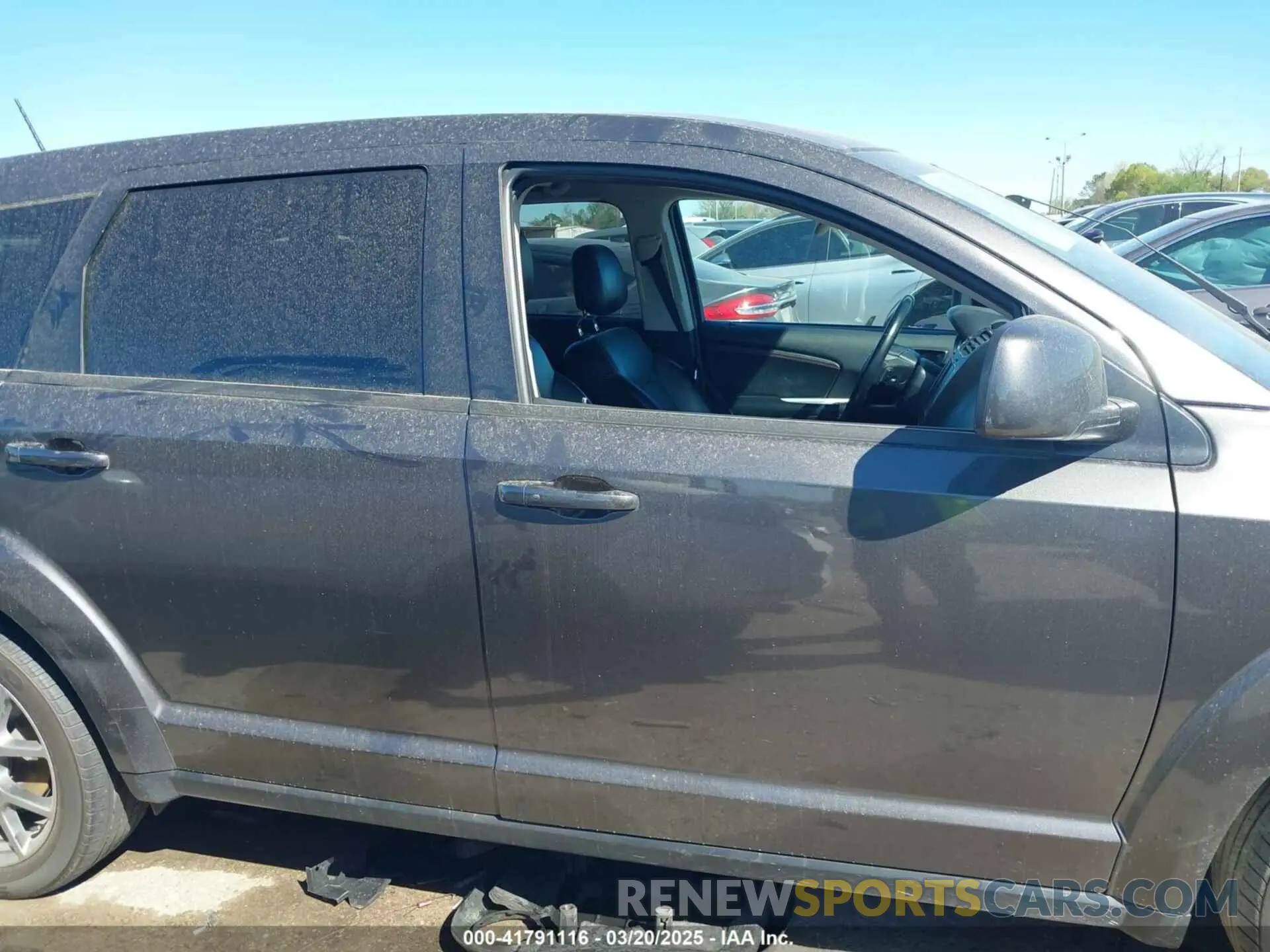 13 Photograph of a damaged car 3C4PDDEG7KT720157 DODGE JOURNEY 2019