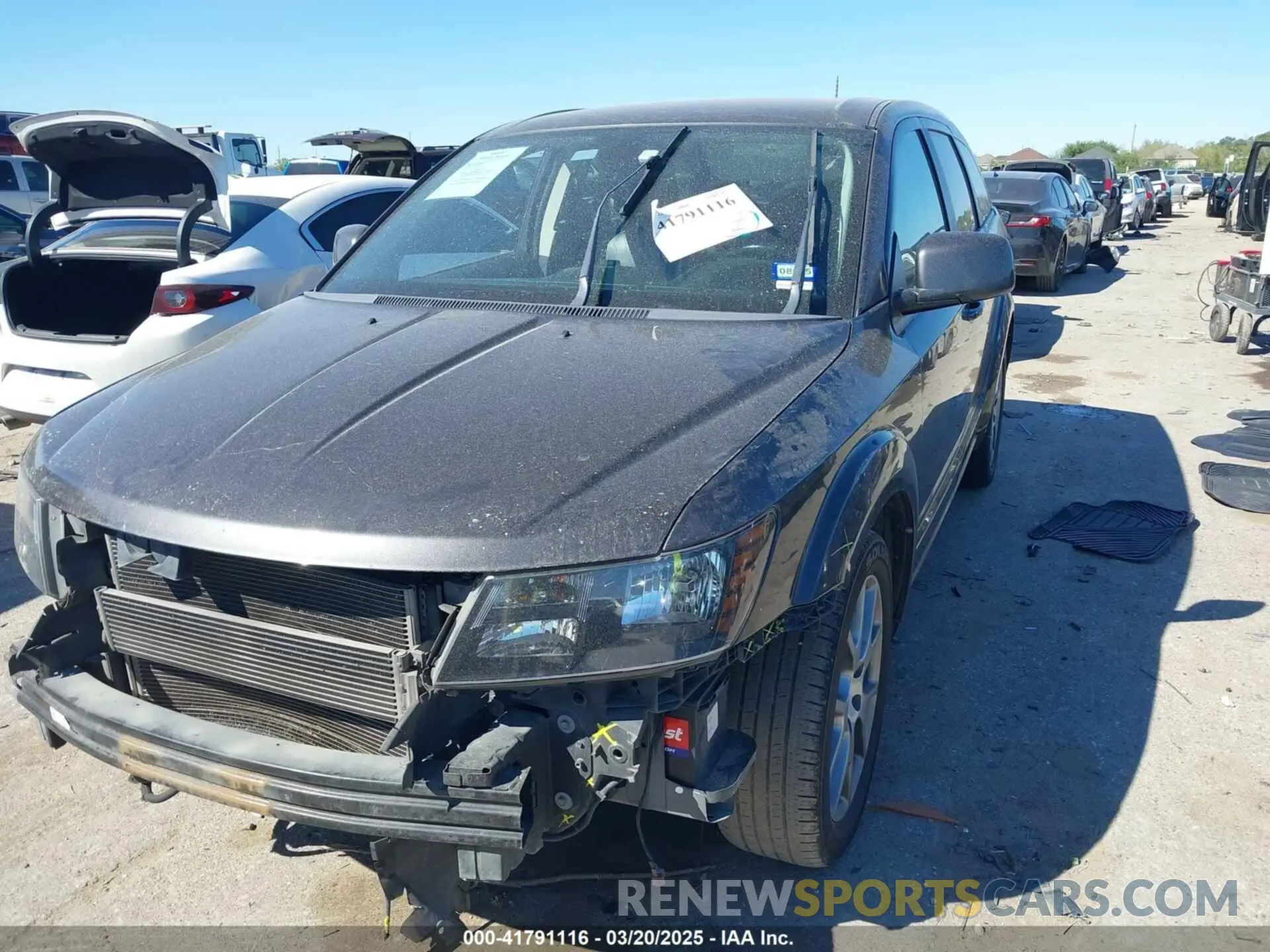2 Photograph of a damaged car 3C4PDDEG7KT720157 DODGE JOURNEY 2019