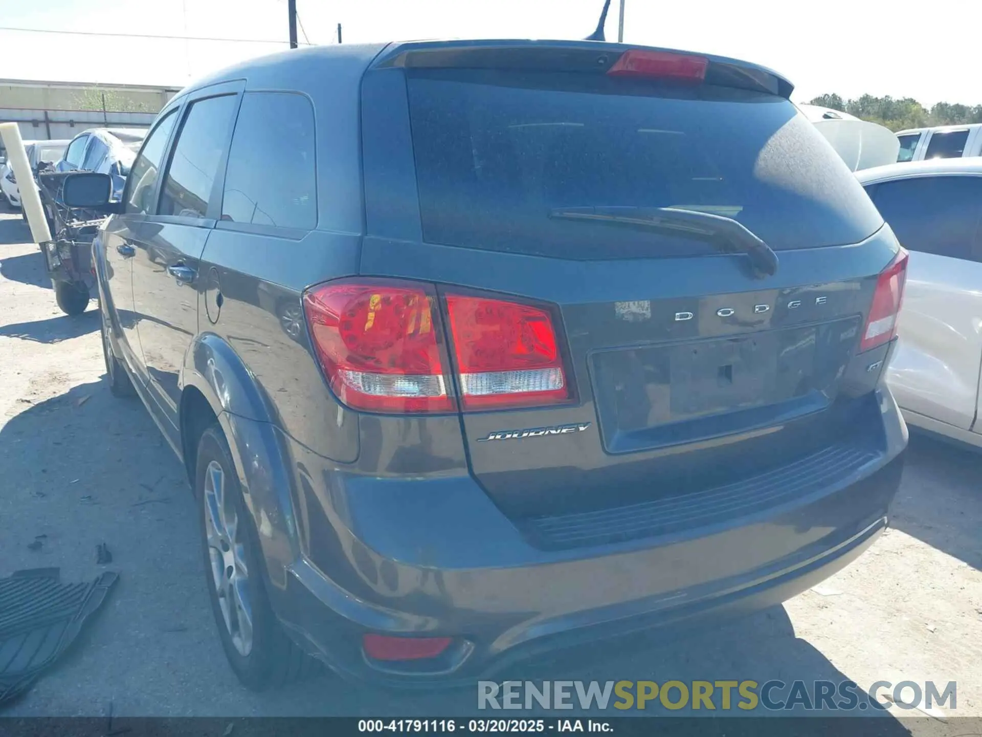 3 Photograph of a damaged car 3C4PDDEG7KT720157 DODGE JOURNEY 2019