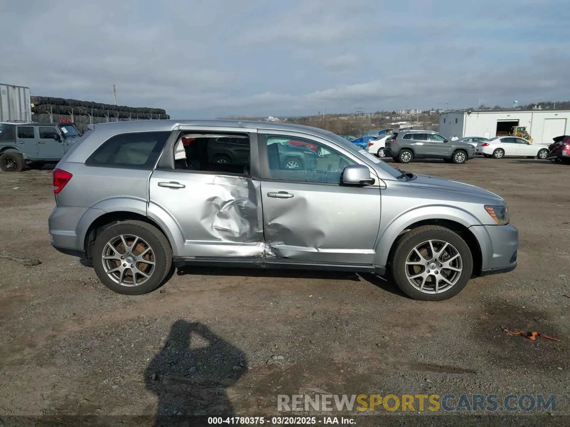 14 Photograph of a damaged car 3C4PDDEG9KT764693 DODGE JOURNEY 2019