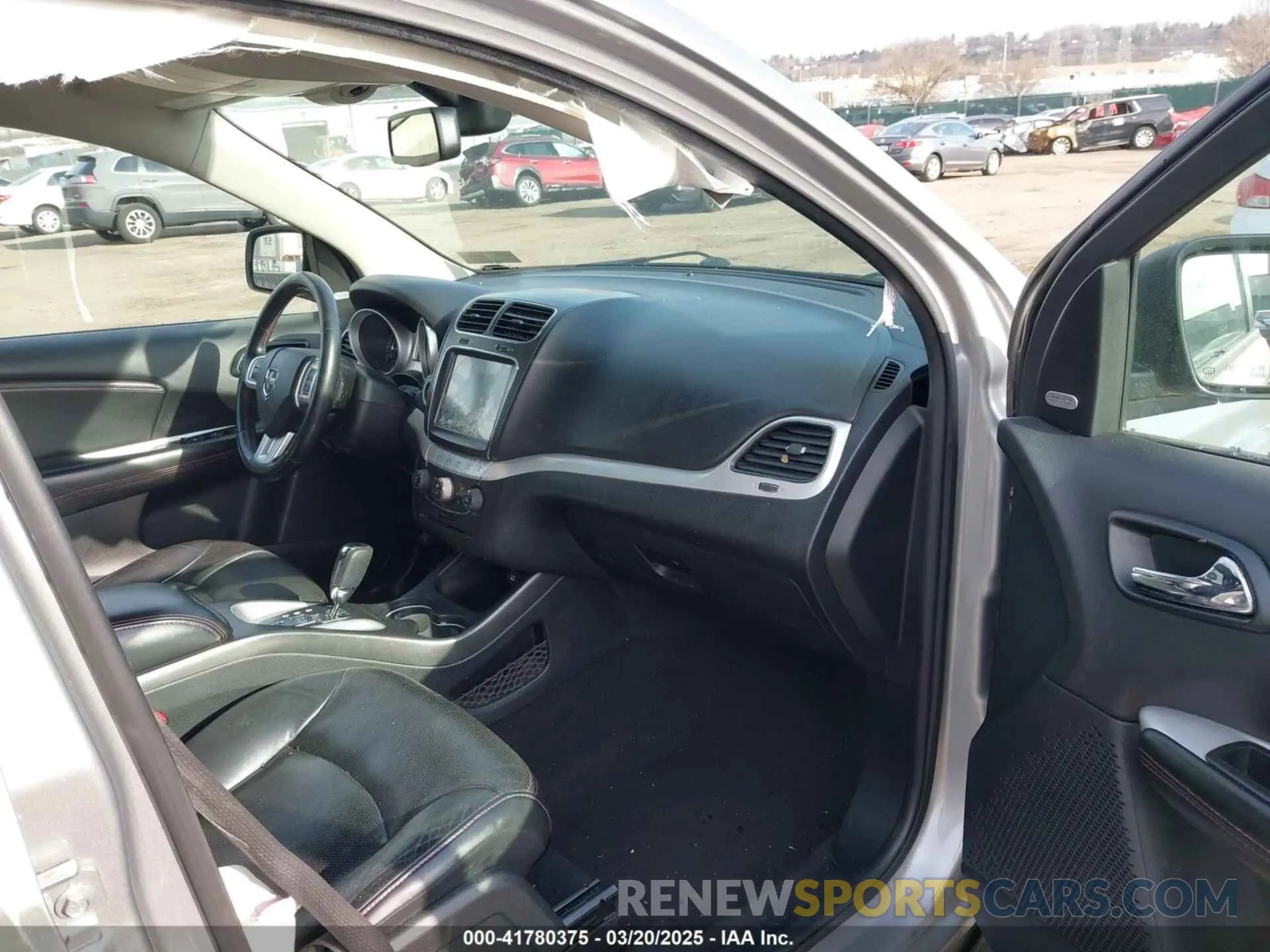 5 Photograph of a damaged car 3C4PDDEG9KT764693 DODGE JOURNEY 2019