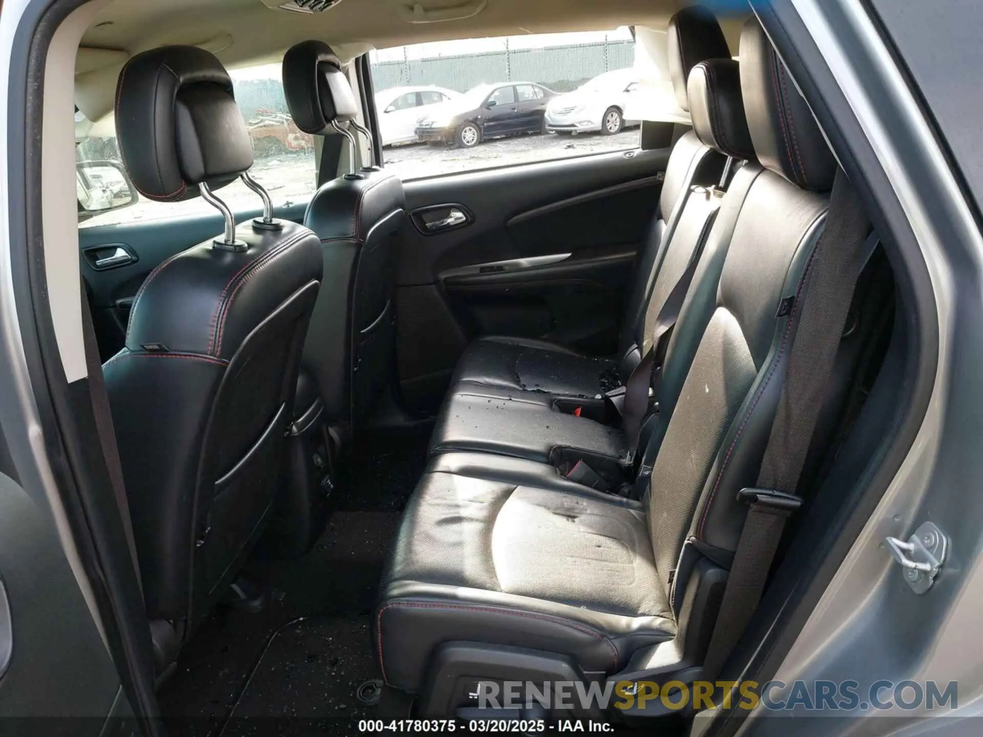 8 Photograph of a damaged car 3C4PDDEG9KT764693 DODGE JOURNEY 2019