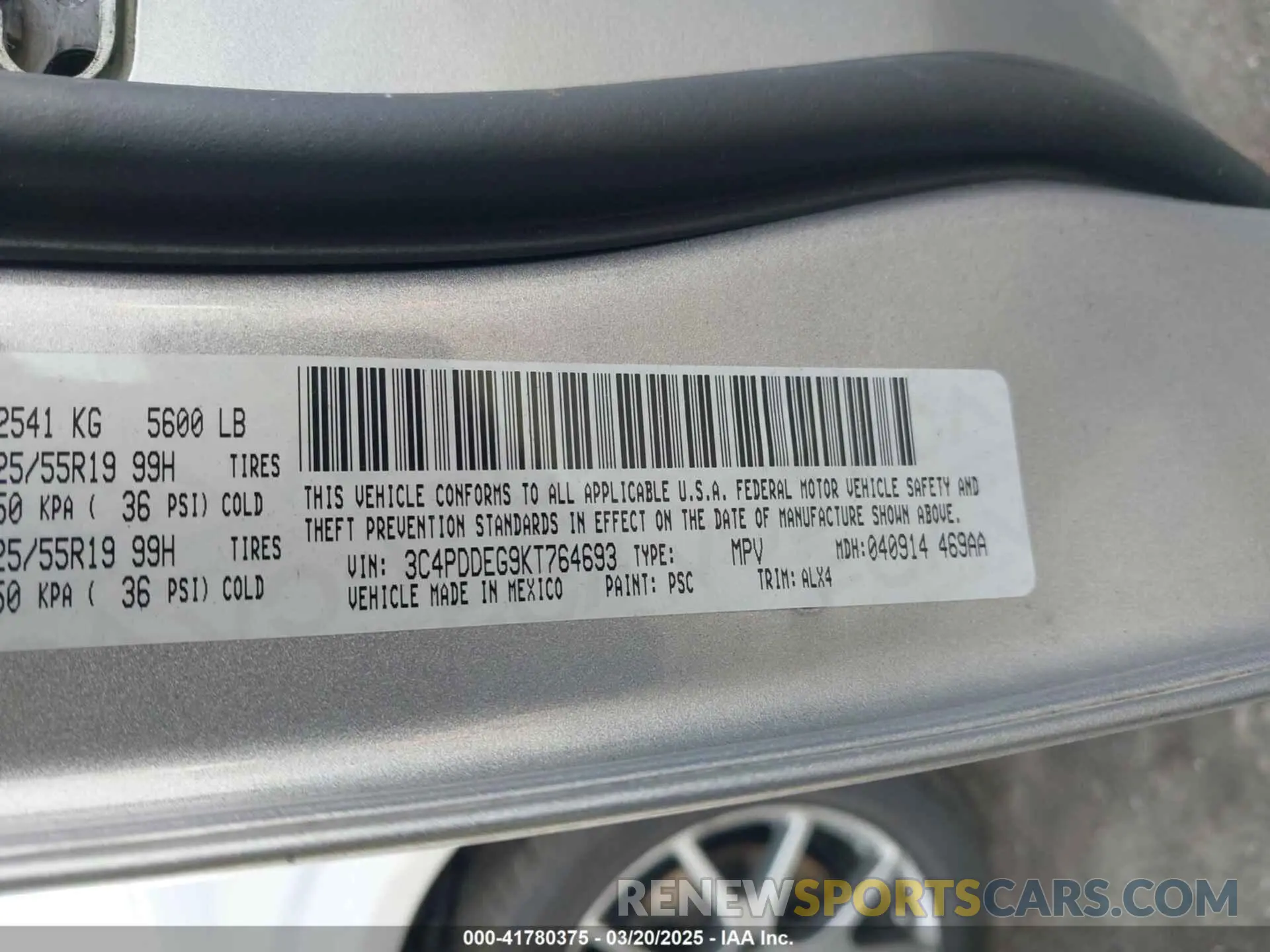 9 Photograph of a damaged car 3C4PDDEG9KT764693 DODGE JOURNEY 2019