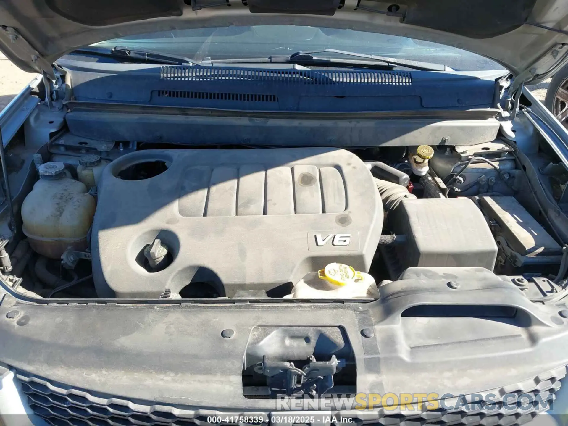 10 Photograph of a damaged car 3C4PDDEGXKT784922 DODGE JOURNEY 2019