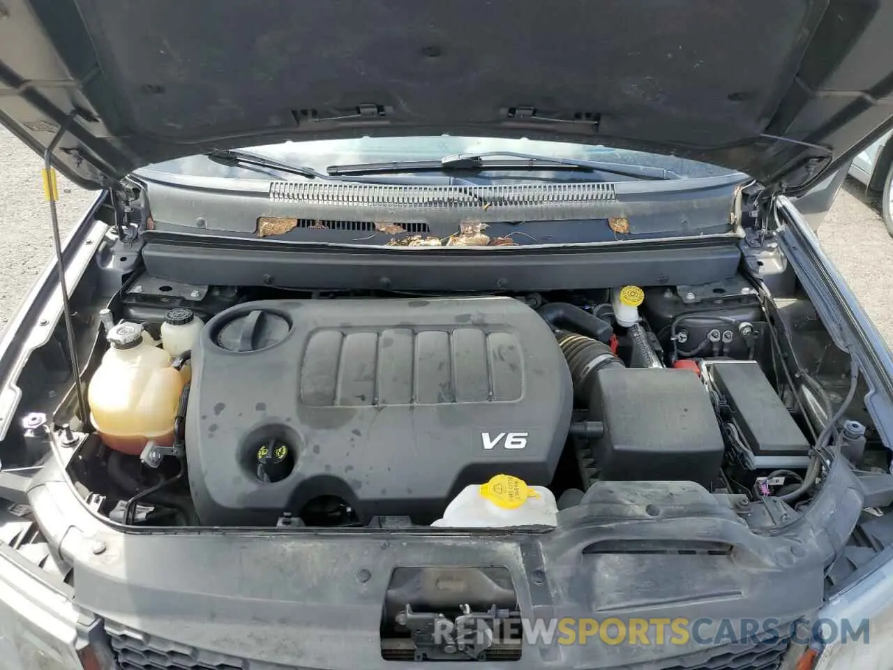 12 Photograph of a damaged car 3C4PDDGG1KT845328 DODGE JOURNEY 2019