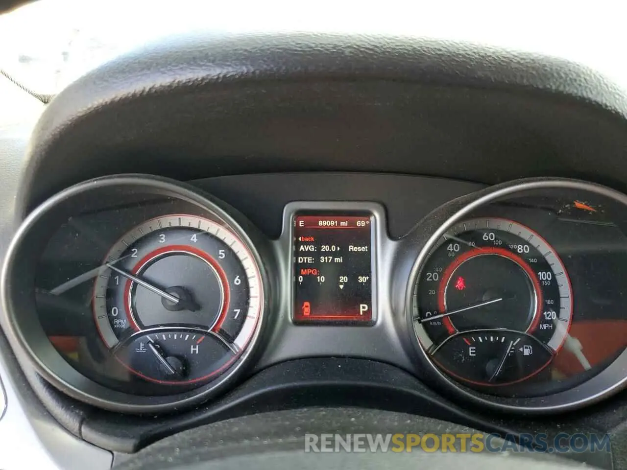 9 Photograph of a damaged car 3C4PDDGG1KT845328 DODGE JOURNEY 2019