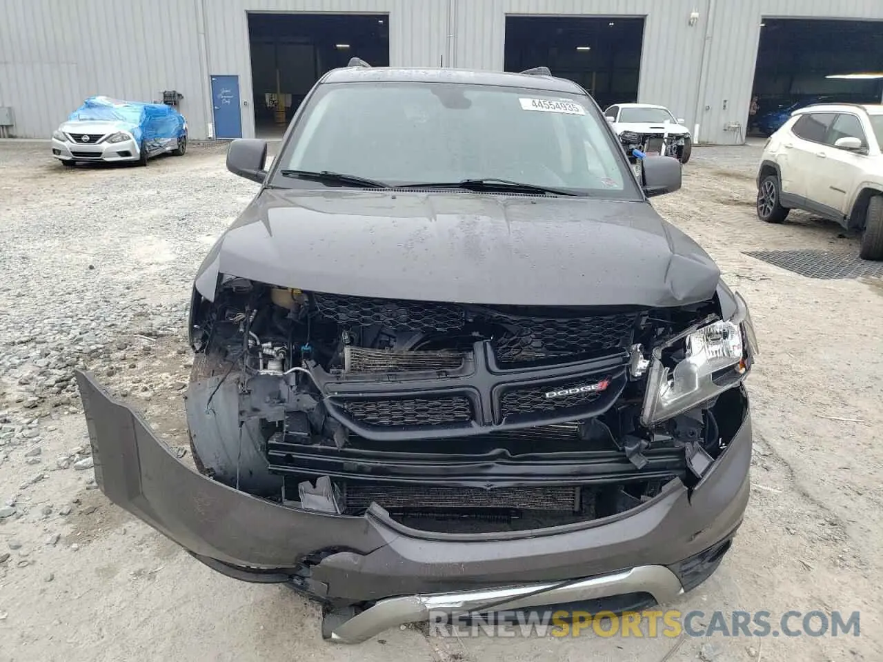 5 Photograph of a damaged car 3C4PDDGG1KT858421 DODGE JOURNEY 2019