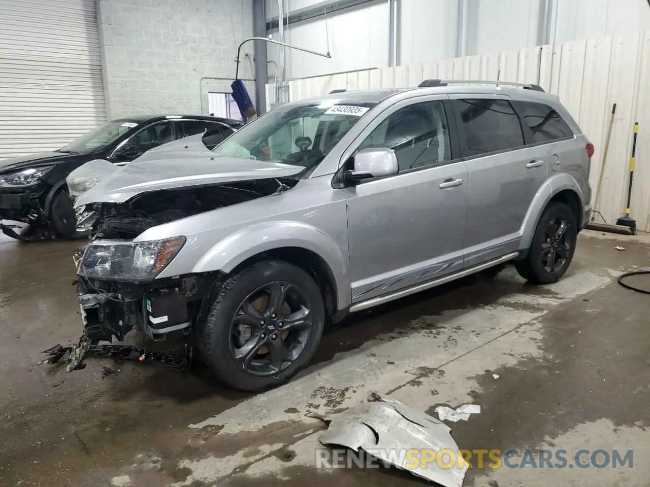 1 Photograph of a damaged car 3C4PDDGG2KT752267 DODGE JOURNEY 2019