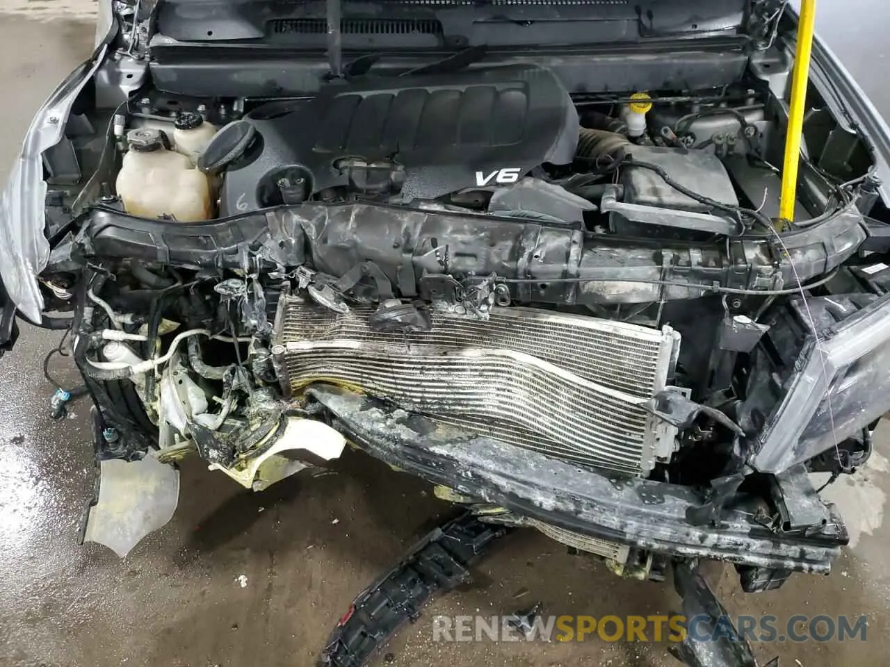 13 Photograph of a damaged car 3C4PDDGG2KT752267 DODGE JOURNEY 2019