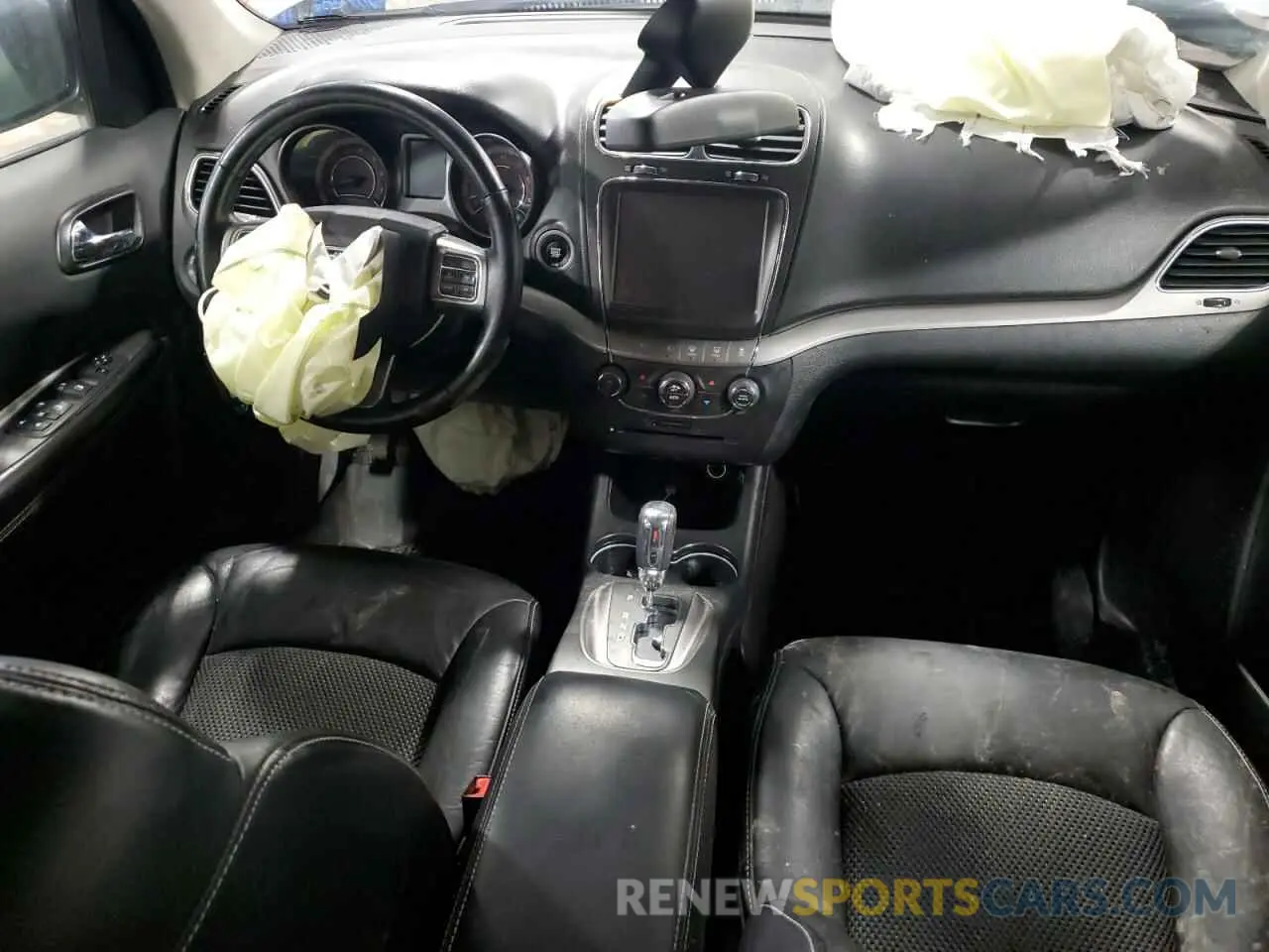 8 Photograph of a damaged car 3C4PDDGG2KT752267 DODGE JOURNEY 2019