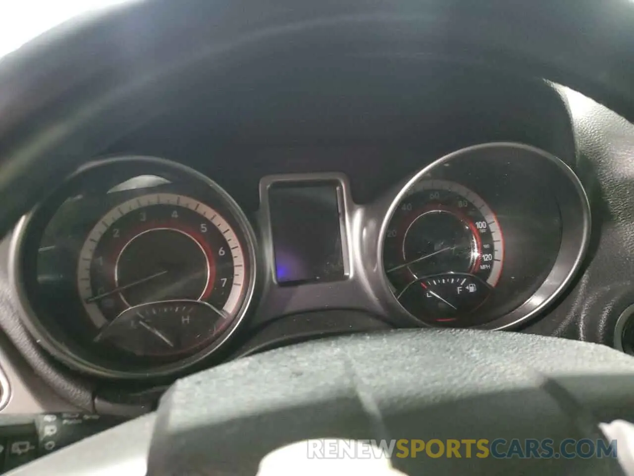 9 Photograph of a damaged car 3C4PDDGG2KT752267 DODGE JOURNEY 2019