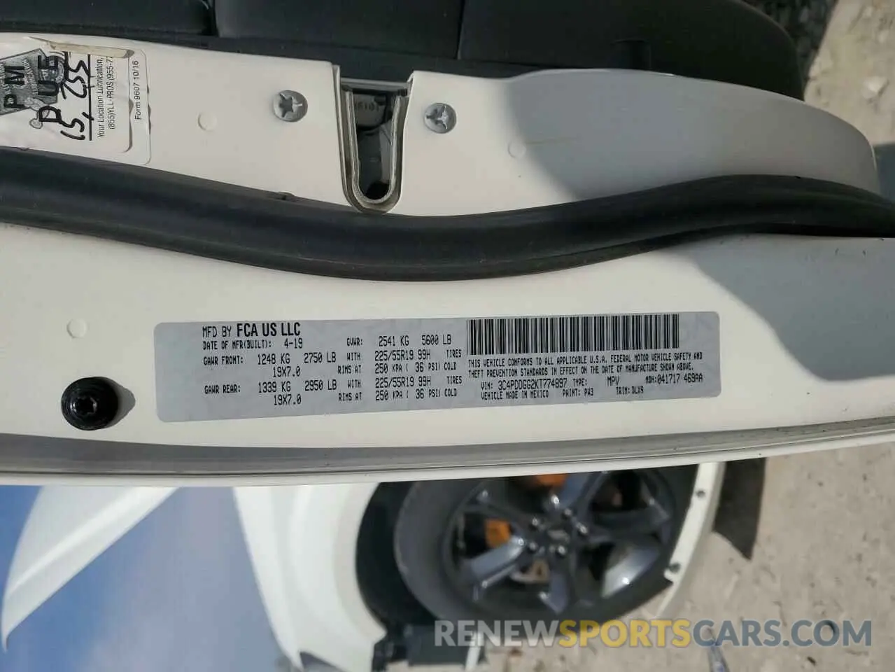 12 Photograph of a damaged car 3C4PDDGG2KT774897 DODGE JOURNEY 2019