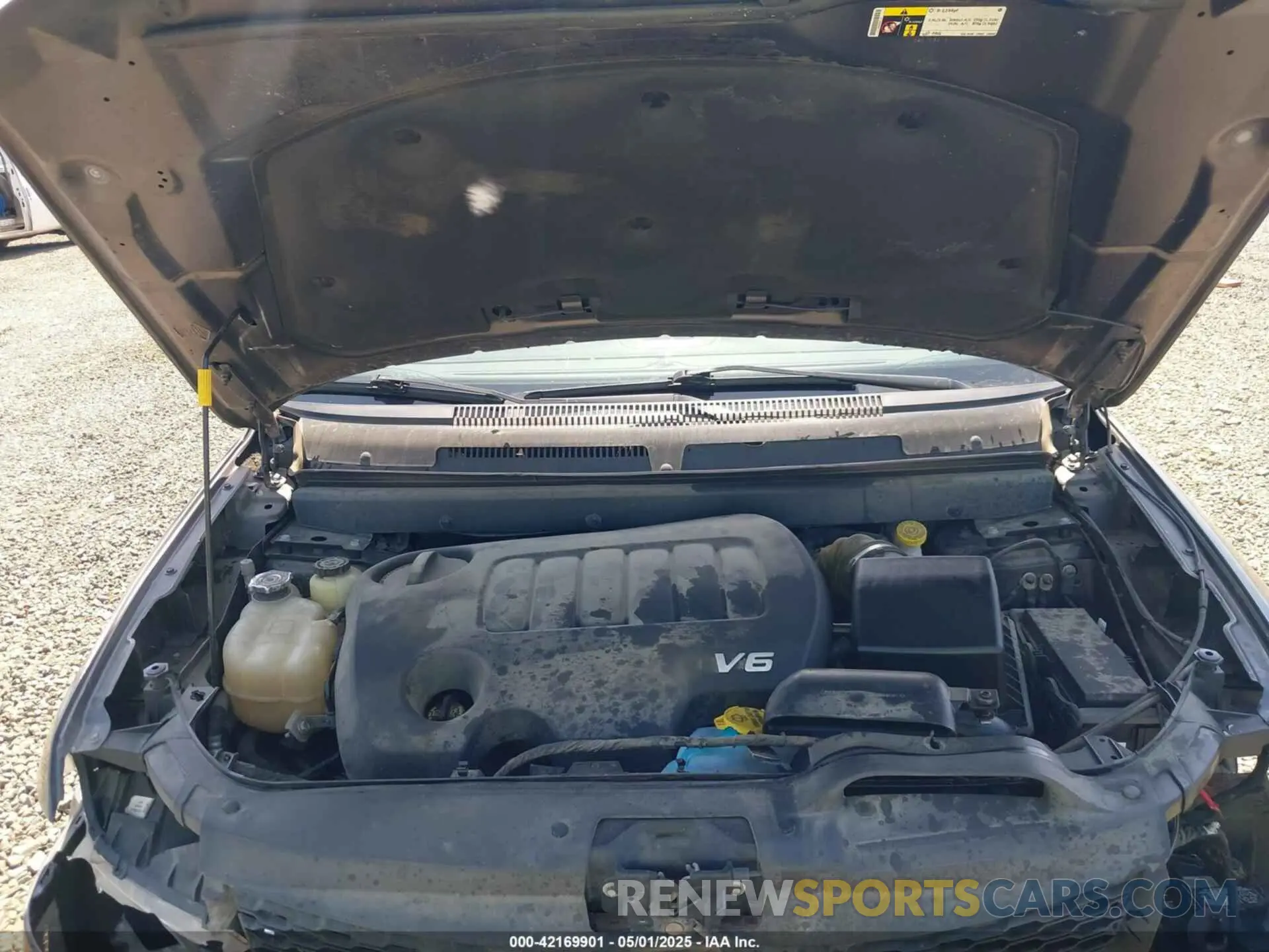 10 Photograph of a damaged car 3C4PDDGG3KT779770 DODGE JOURNEY 2019