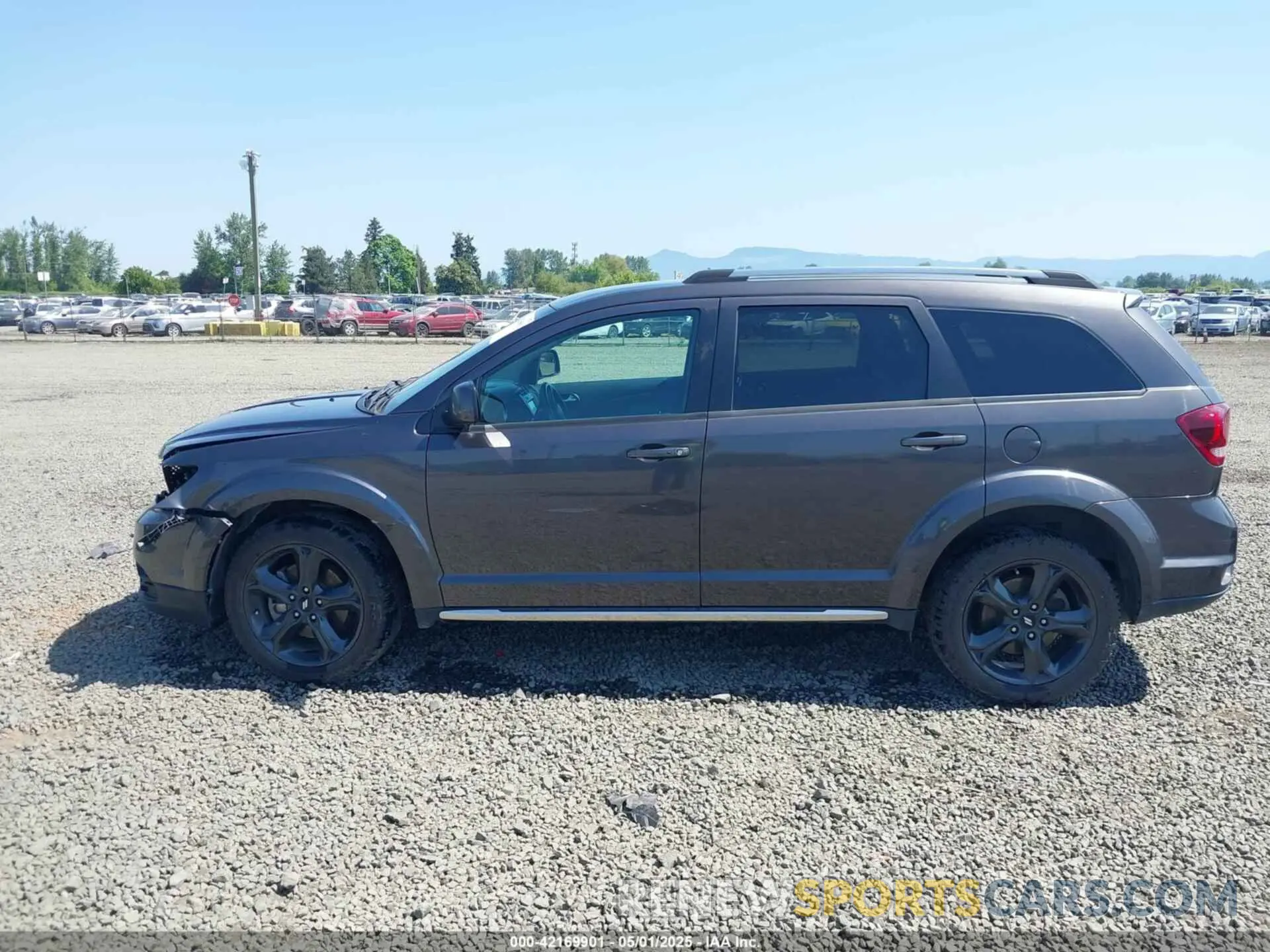 14 Photograph of a damaged car 3C4PDDGG3KT779770 DODGE JOURNEY 2019