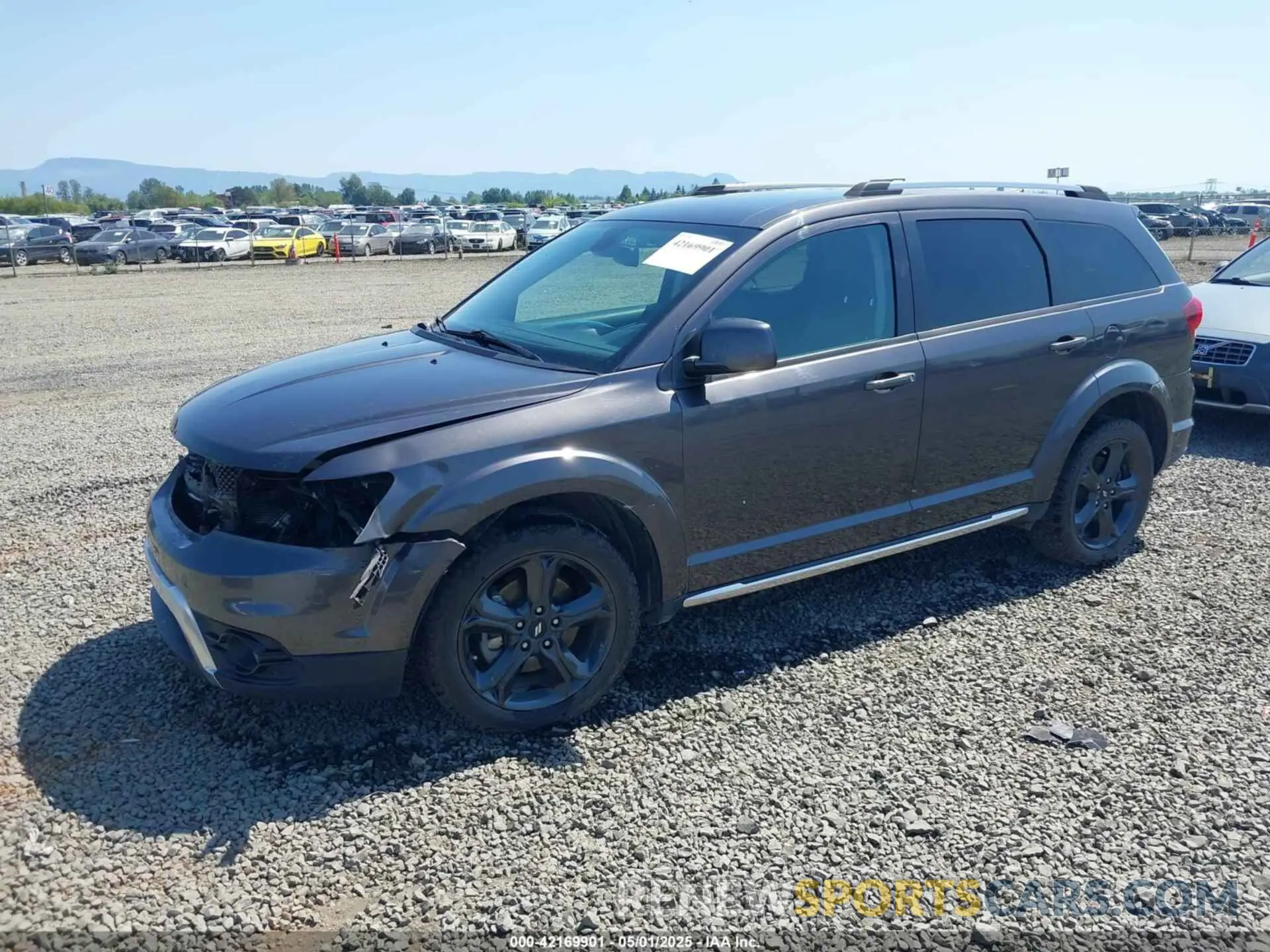 2 Photograph of a damaged car 3C4PDDGG3KT779770 DODGE JOURNEY 2019