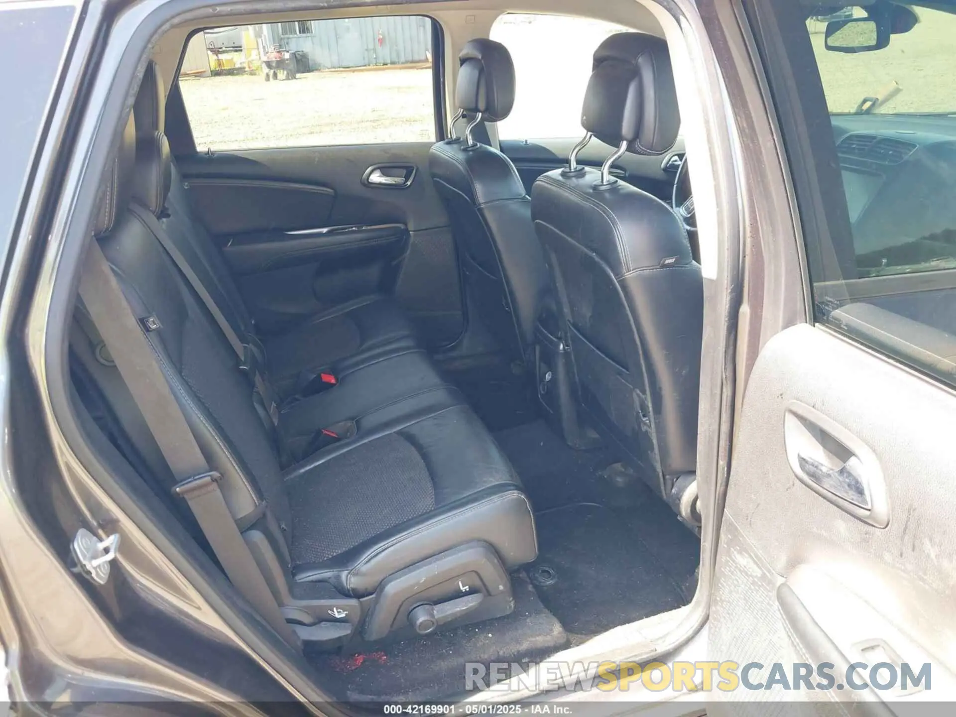 8 Photograph of a damaged car 3C4PDDGG3KT779770 DODGE JOURNEY 2019