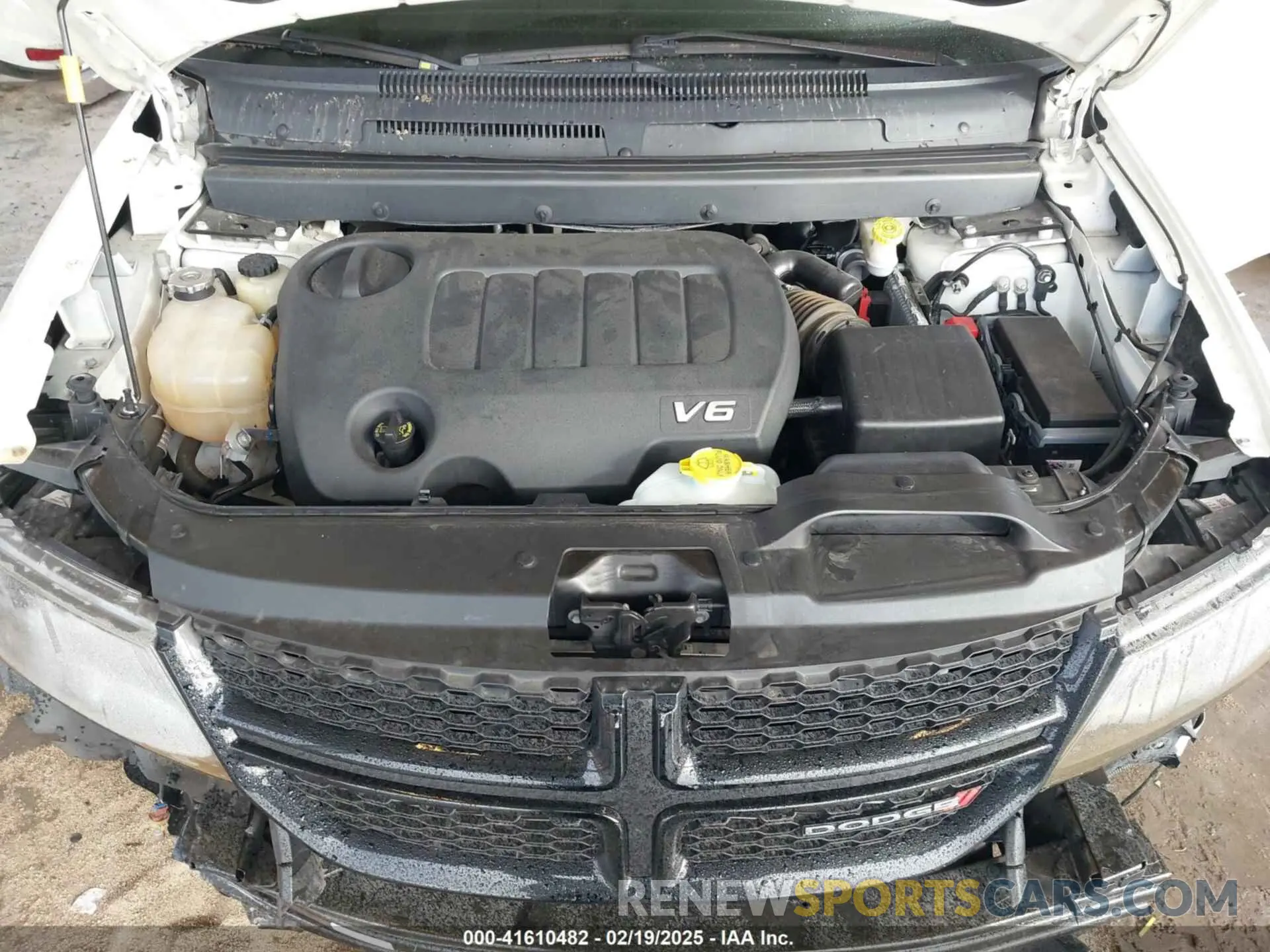 10 Photograph of a damaged car 3C4PDDGG3KT846366 DODGE JOURNEY 2019