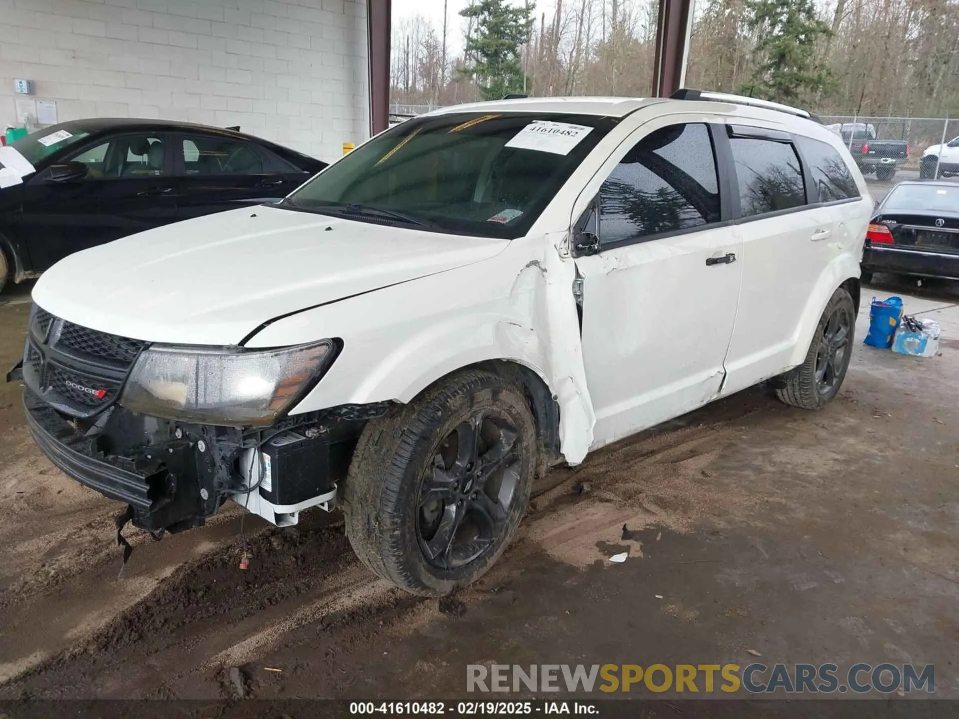 2 Photograph of a damaged car 3C4PDDGG3KT846366 DODGE JOURNEY 2019