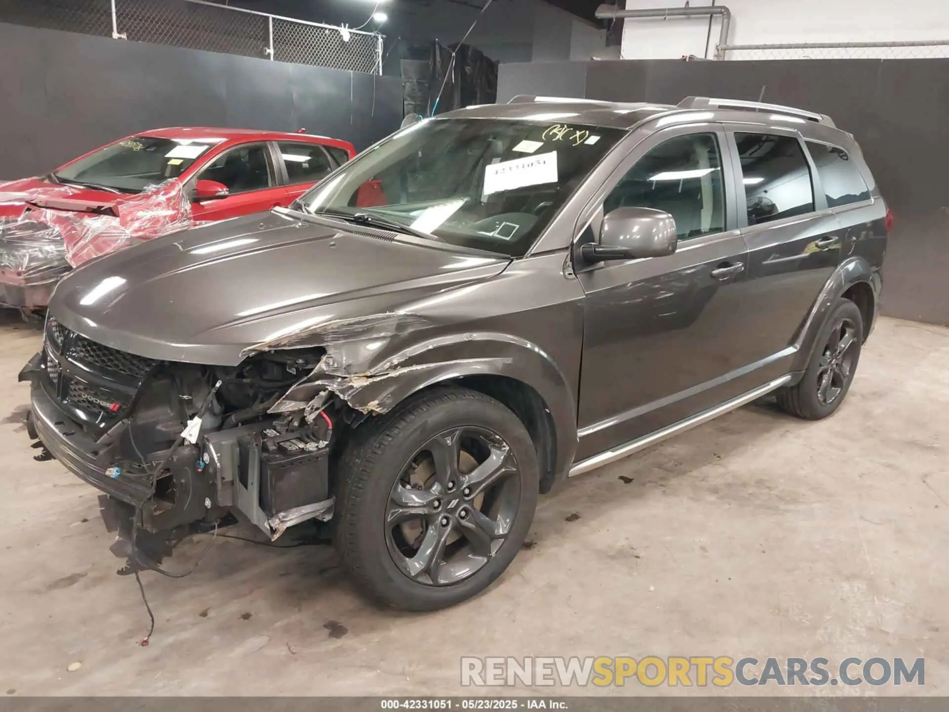 2 Photograph of a damaged car 3C4PDDGG5KT759262 DODGE JOURNEY 2019