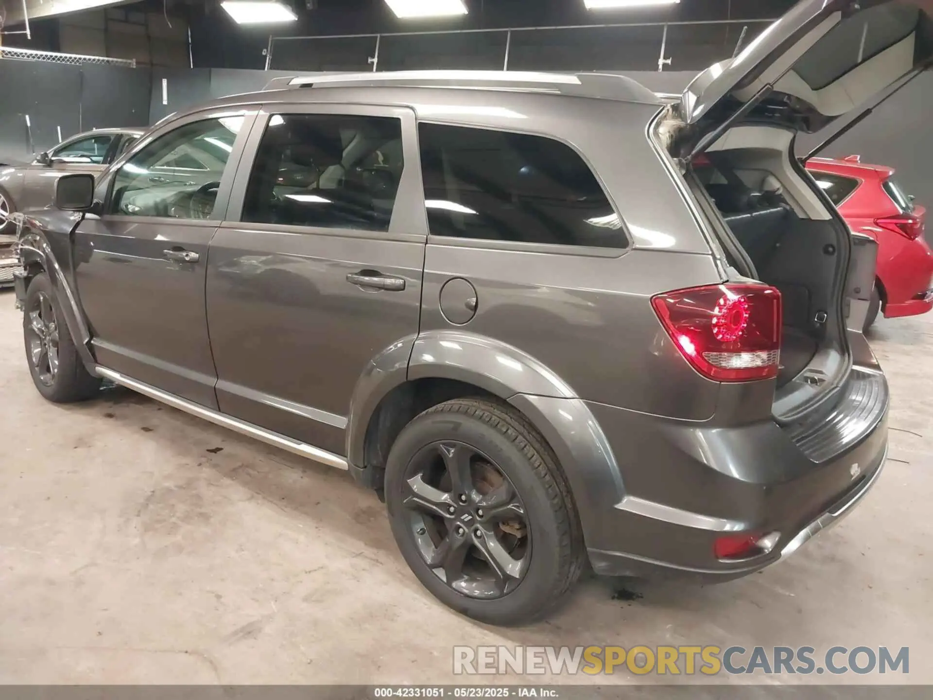3 Photograph of a damaged car 3C4PDDGG5KT759262 DODGE JOURNEY 2019