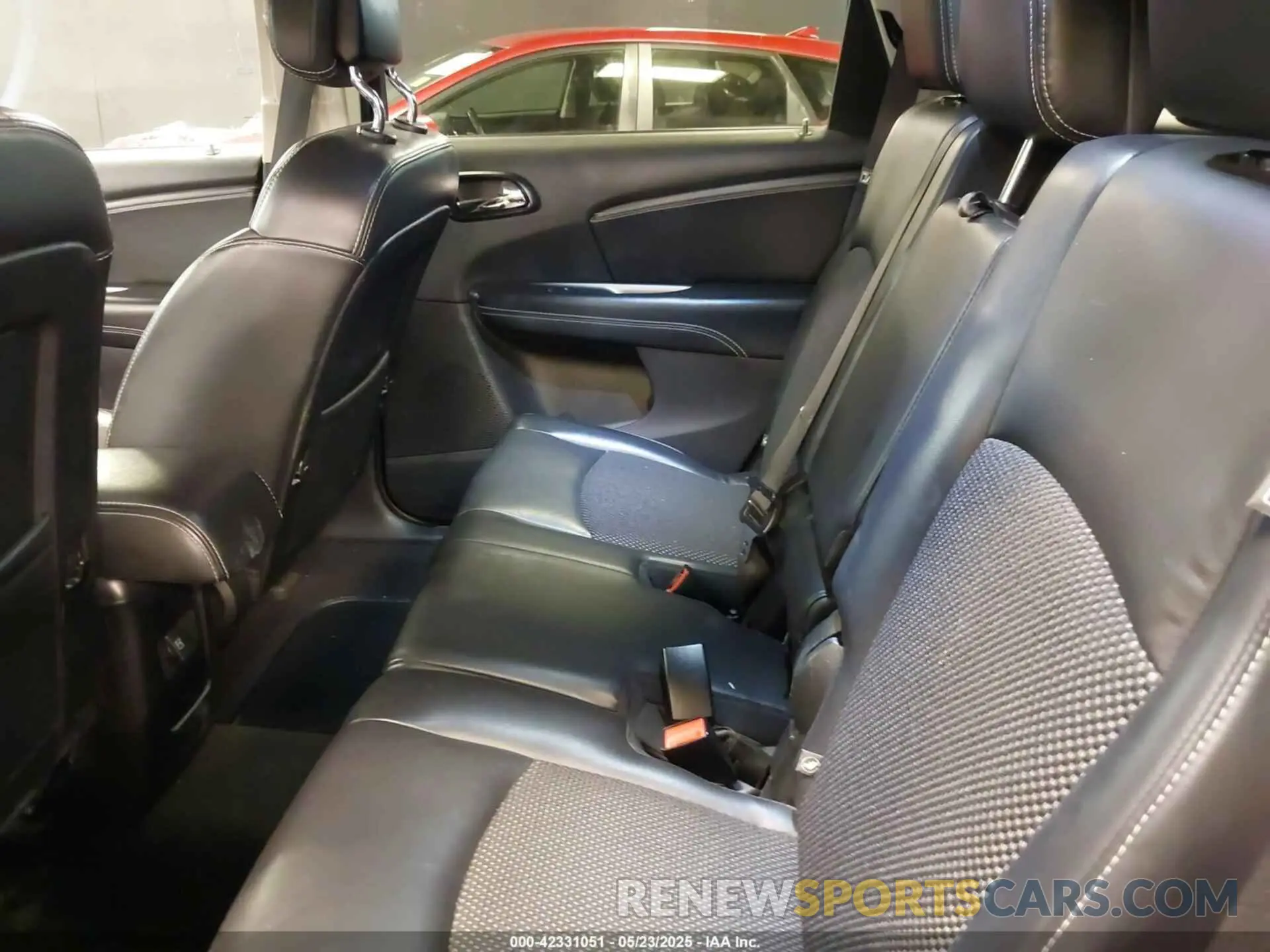 8 Photograph of a damaged car 3C4PDDGG5KT759262 DODGE JOURNEY 2019