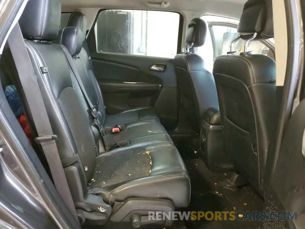11 Photograph of a damaged car 3C4PDDGG5KT764977 DODGE JOURNEY 2019