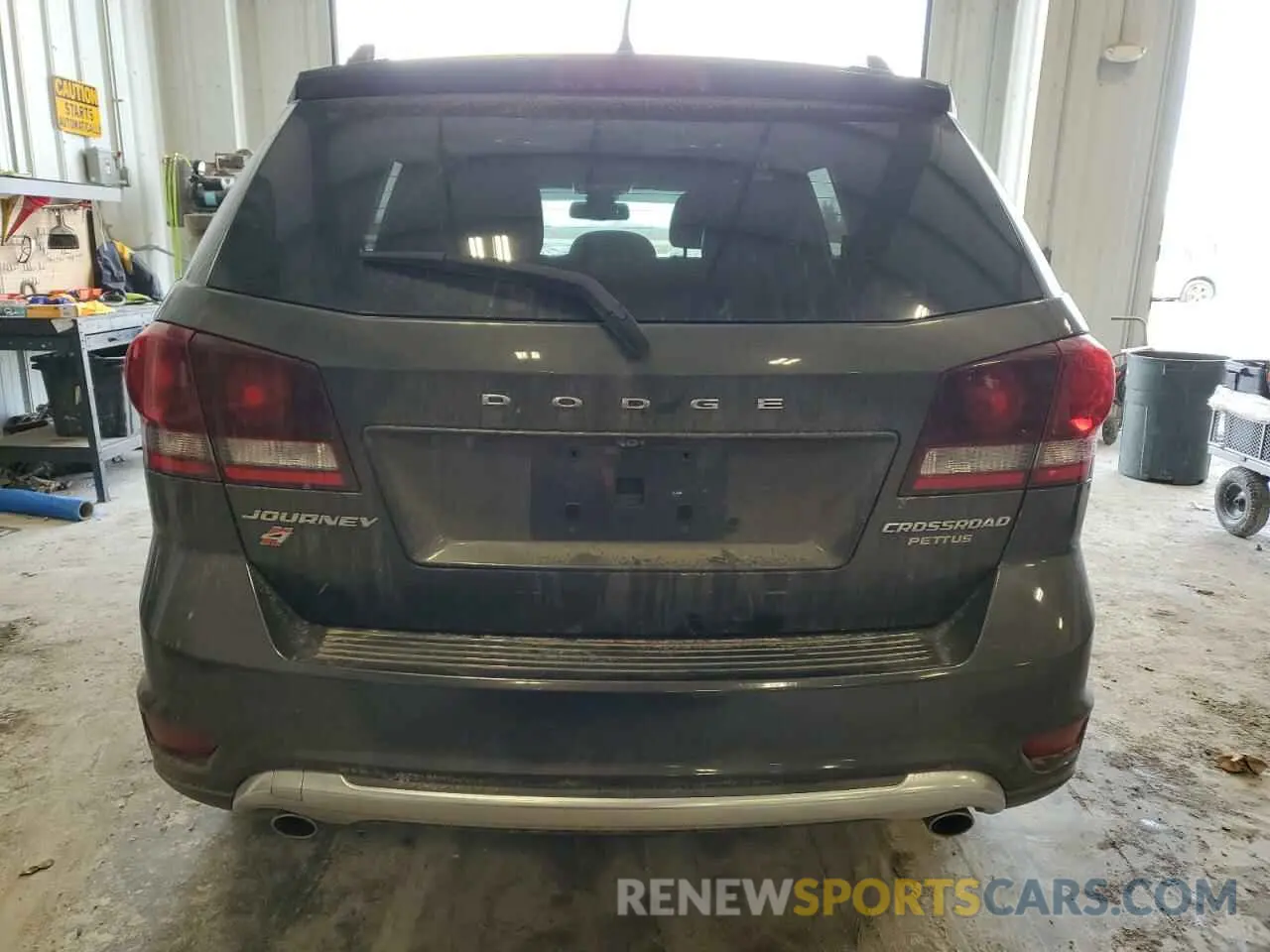 6 Photograph of a damaged car 3C4PDDGG5KT764977 DODGE JOURNEY 2019
