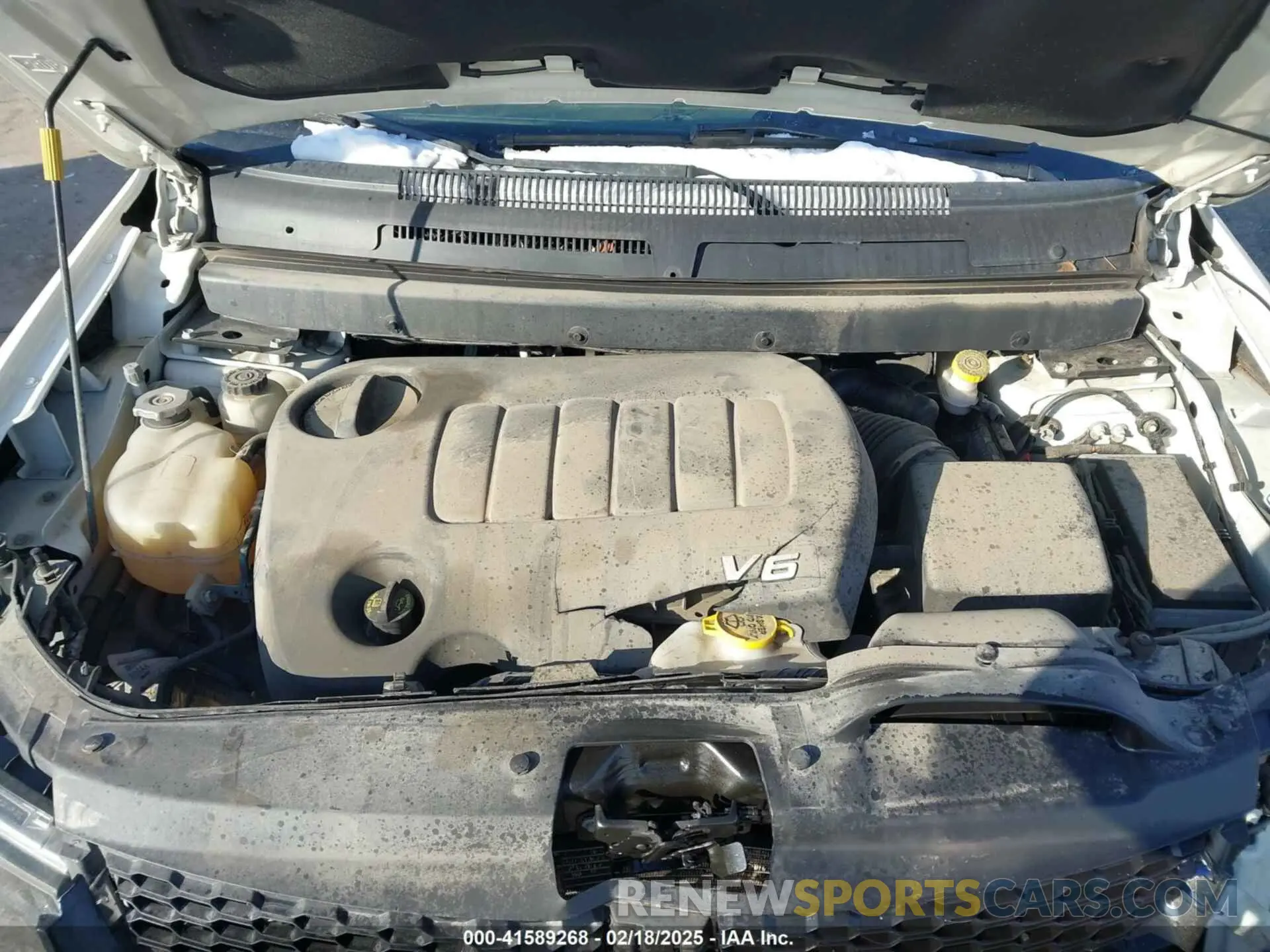 10 Photograph of a damaged car 3C4PDDGG8KT752046 DODGE JOURNEY 2019