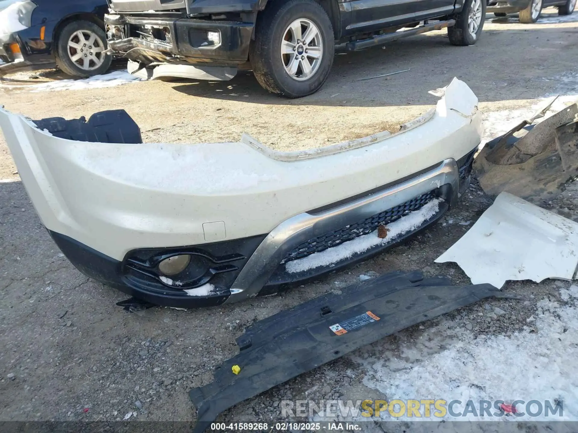 12 Photograph of a damaged car 3C4PDDGG8KT752046 DODGE JOURNEY 2019