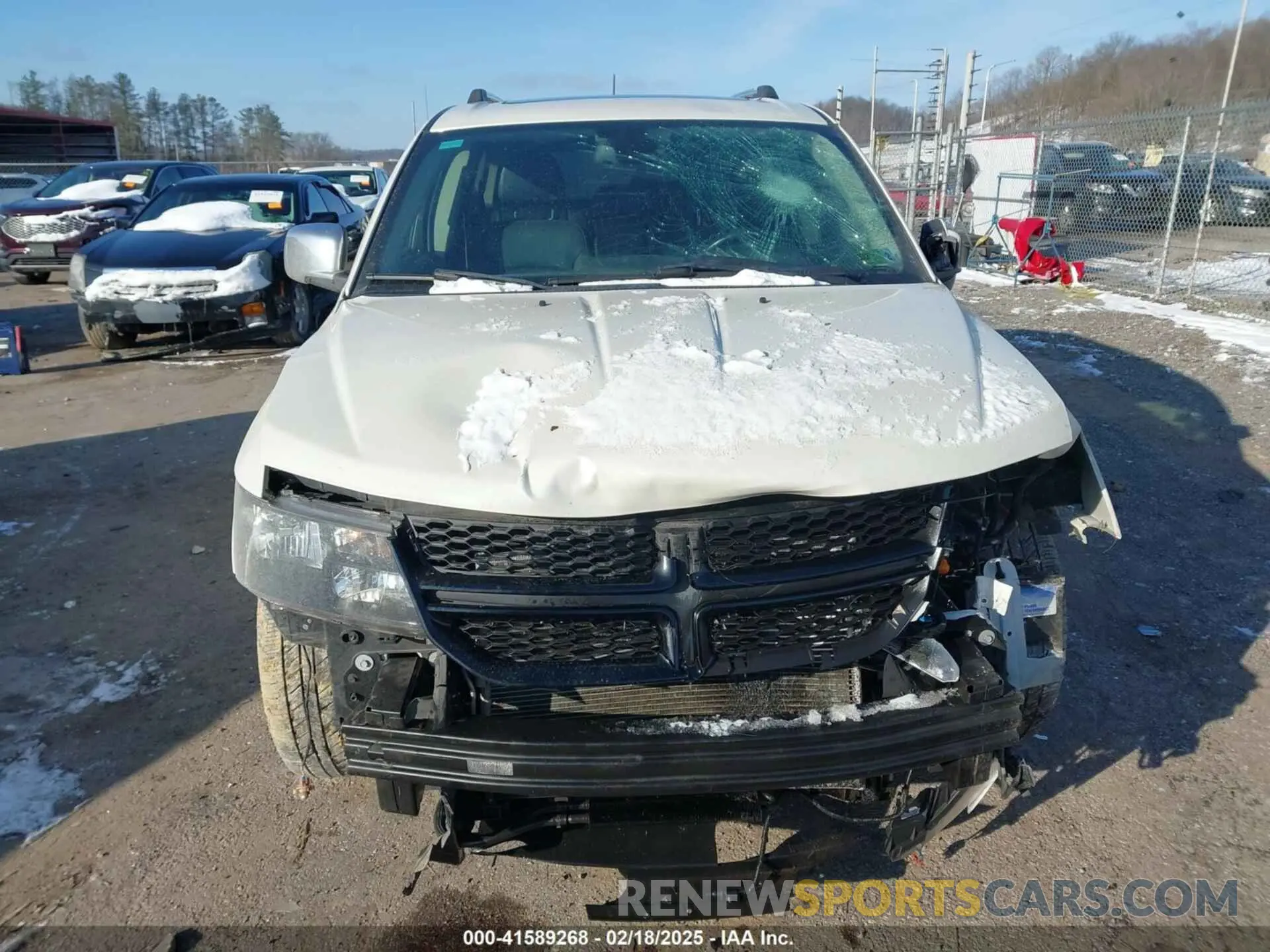 13 Photograph of a damaged car 3C4PDDGG8KT752046 DODGE JOURNEY 2019