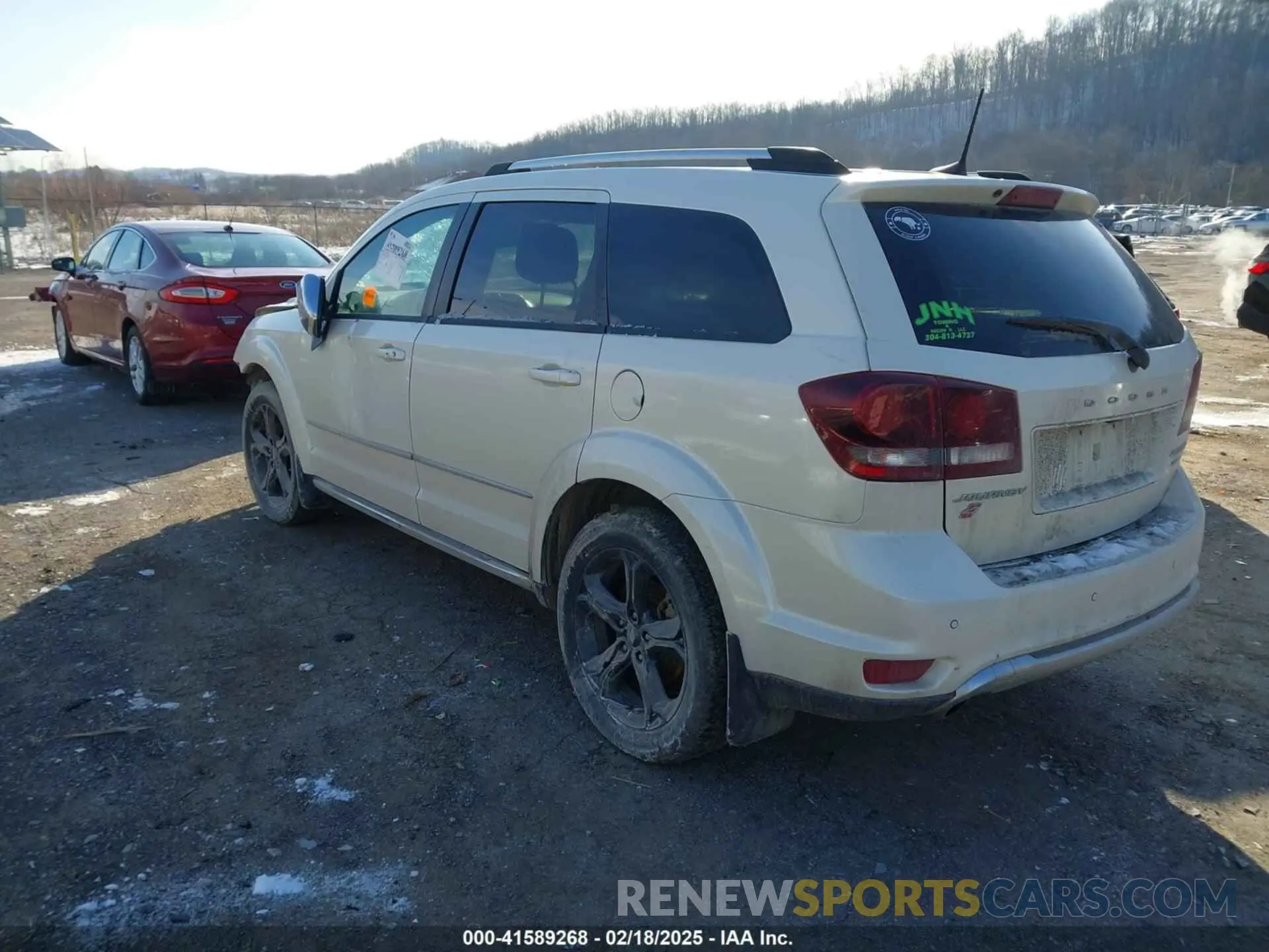 3 Photograph of a damaged car 3C4PDDGG8KT752046 DODGE JOURNEY 2019