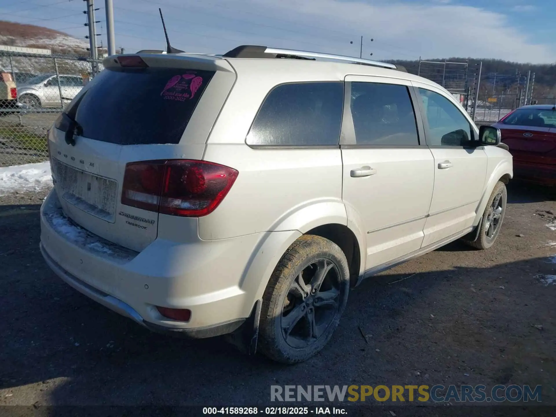 4 Photograph of a damaged car 3C4PDDGG8KT752046 DODGE JOURNEY 2019