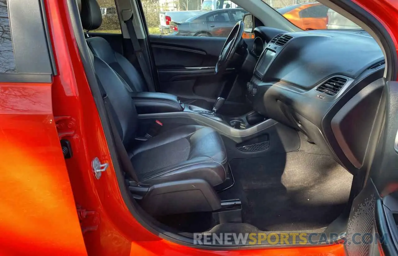 5 Photograph of a damaged car 3C4PDDGG8KT779814 DODGE JOURNEY 2019