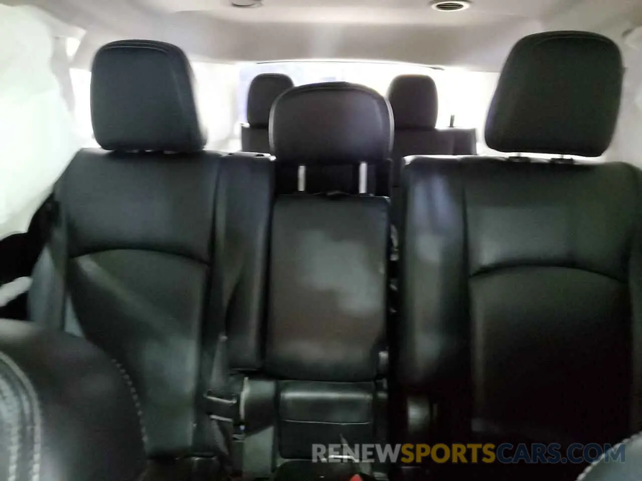 10 Photograph of a damaged car 3C4PDDGG8KT795219 DODGE JOURNEY 2019