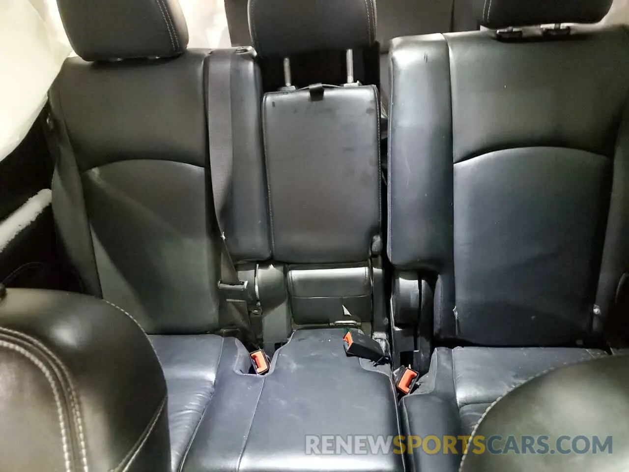 12 Photograph of a damaged car 3C4PDDGG8KT795219 DODGE JOURNEY 2019