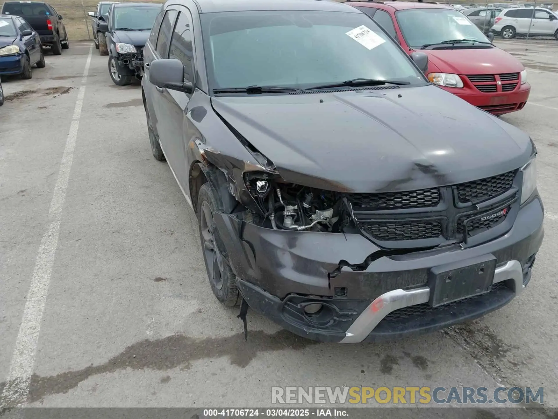 6 Photograph of a damaged car 3C4PDDGG8KT861901 DODGE JOURNEY 2019