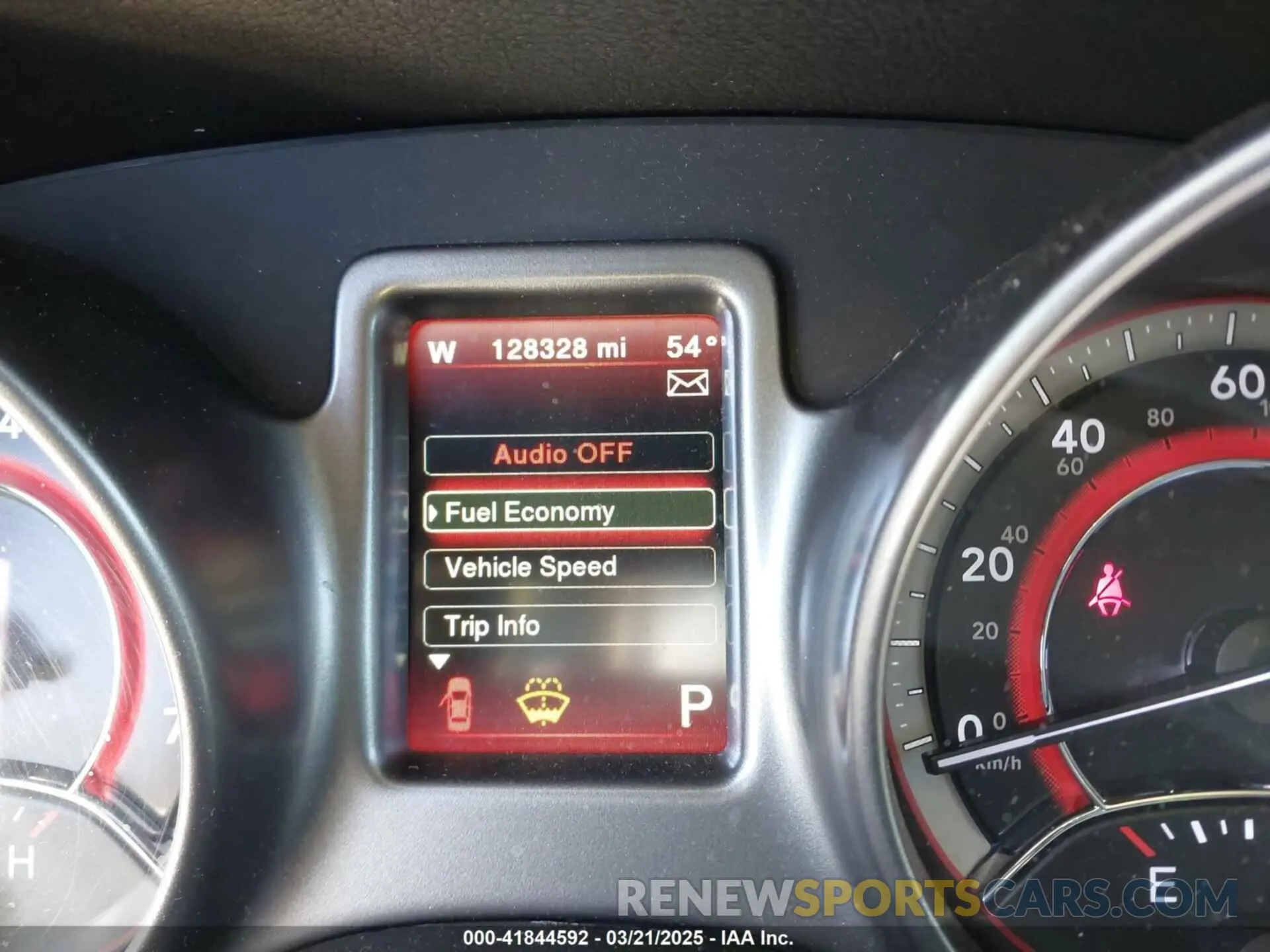 16 Photograph of a damaged car 3C4PDDGG9KT848915 DODGE JOURNEY 2019